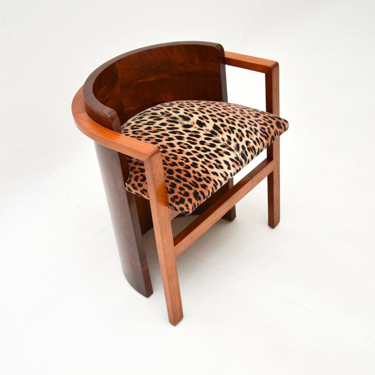 Tissu Tabouret / Chaise d'appoint Art Déco en noyer en vente