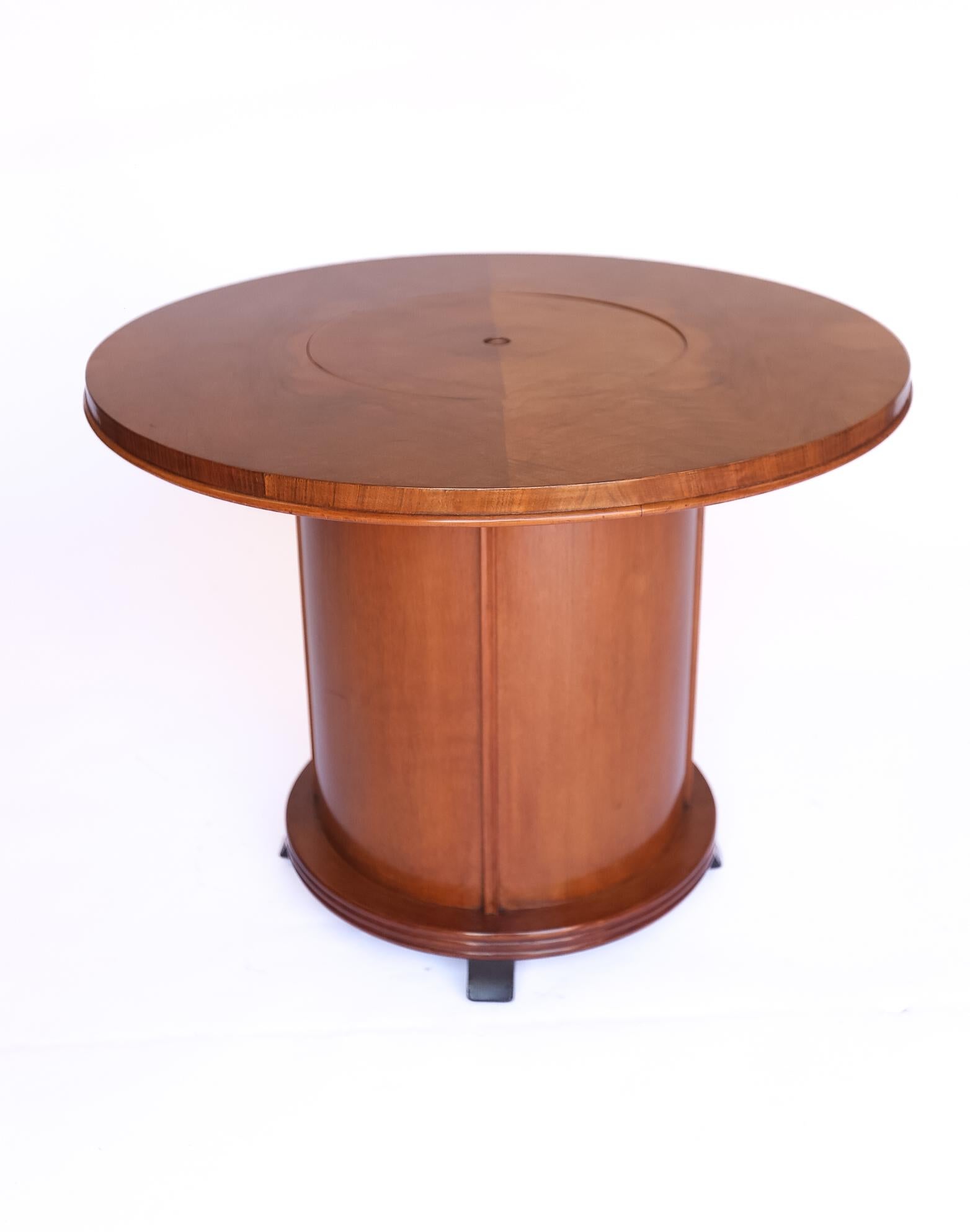 Art Deco Walnut Surprise Cocktail Table 1930s
With Concealed Cocktail Cabinet,
Walnut Circular top, Push the centre button
The surprise bar slowly rise from the drum shaped base,
Circular tray to hold glasses & cocktail shaker
Recently