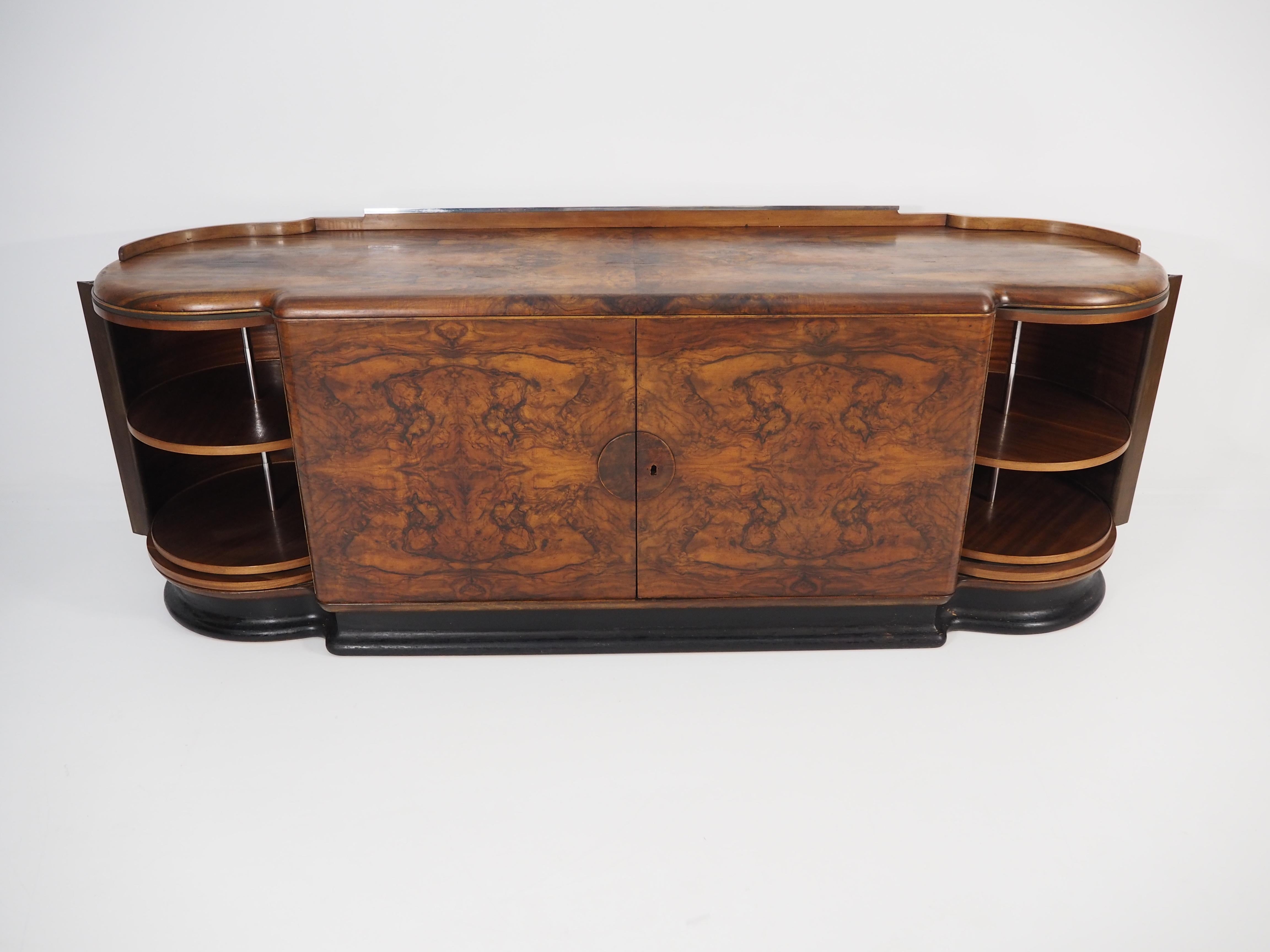 Art Deco buffet designed by Jindřich Halabala for UP Zavody, a rarity of the 1930s. Beautiful, unusual nut veneer, original condition.