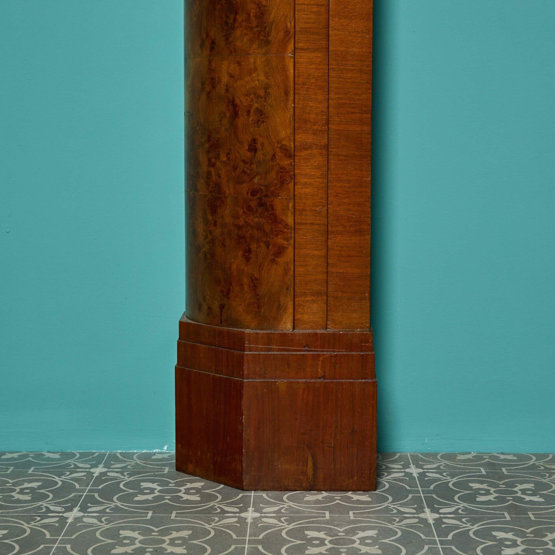 Repisa de chimenea Art Decó de chapa de nogal Madera en venta