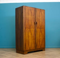 Art-Déco-Schrank aus Nussbaumholz, 1930er Jahre