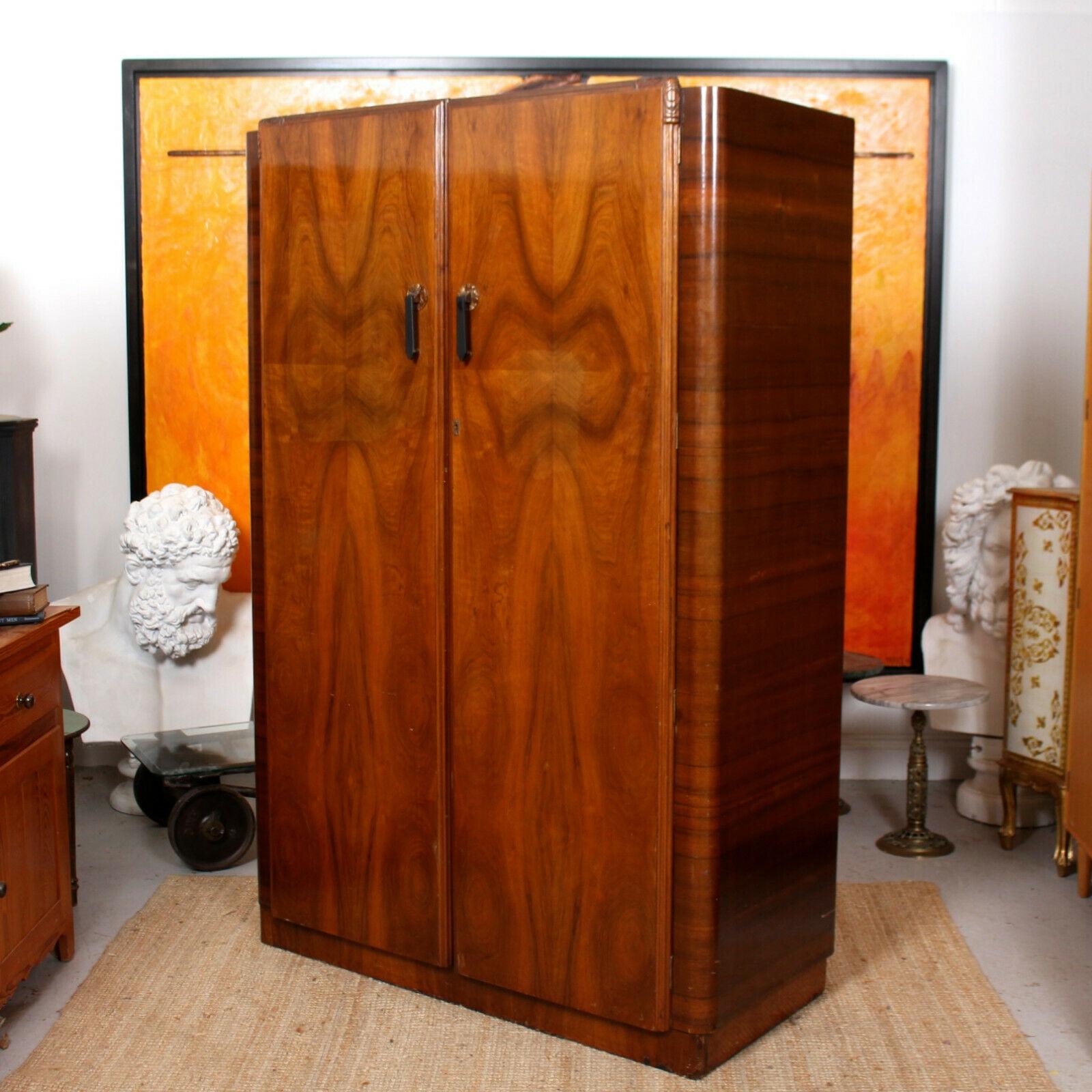 Art Deco Walnut Wardrobe In Good Condition For Sale In Newcastle upon Tyne, GB