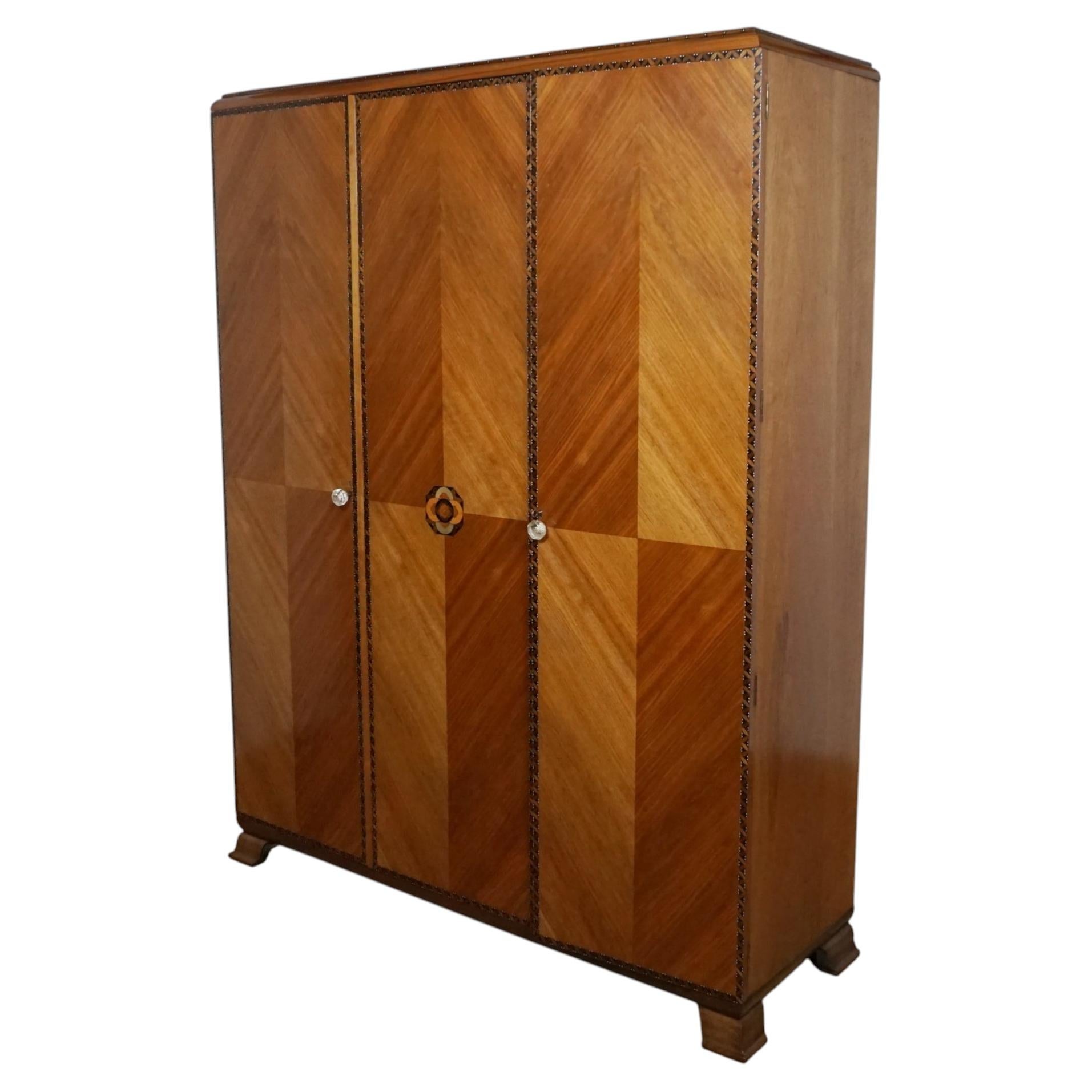 Armadio in noce Art Deco