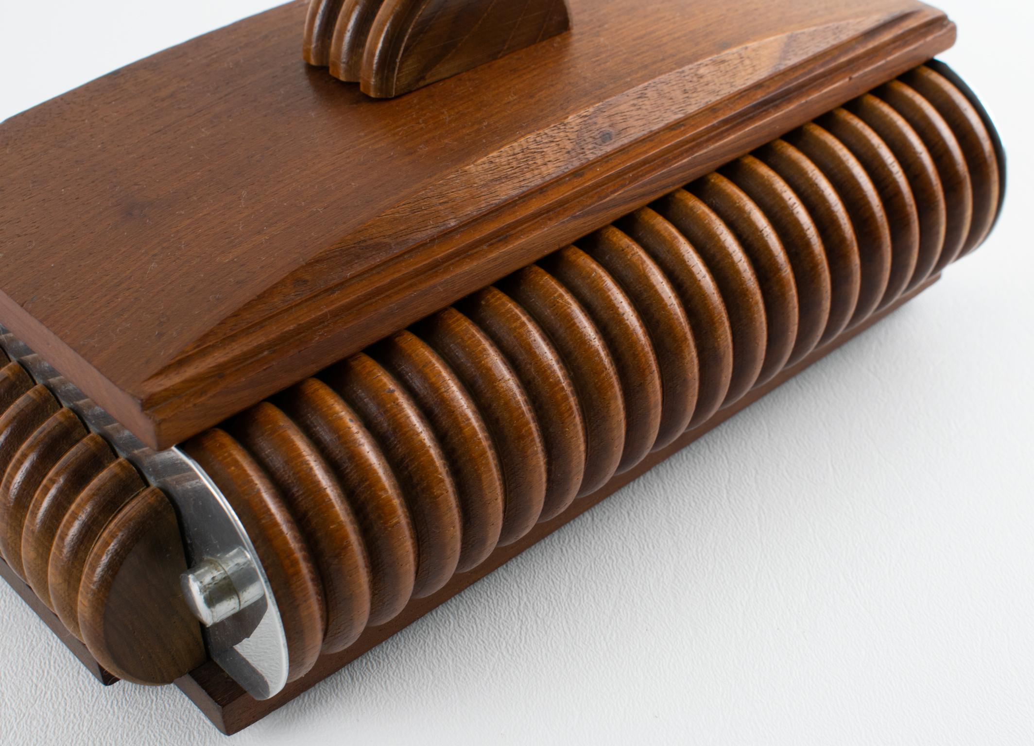 Art Deco Walnut Wood and Aluminum Box, France circa 1930 For Sale 6