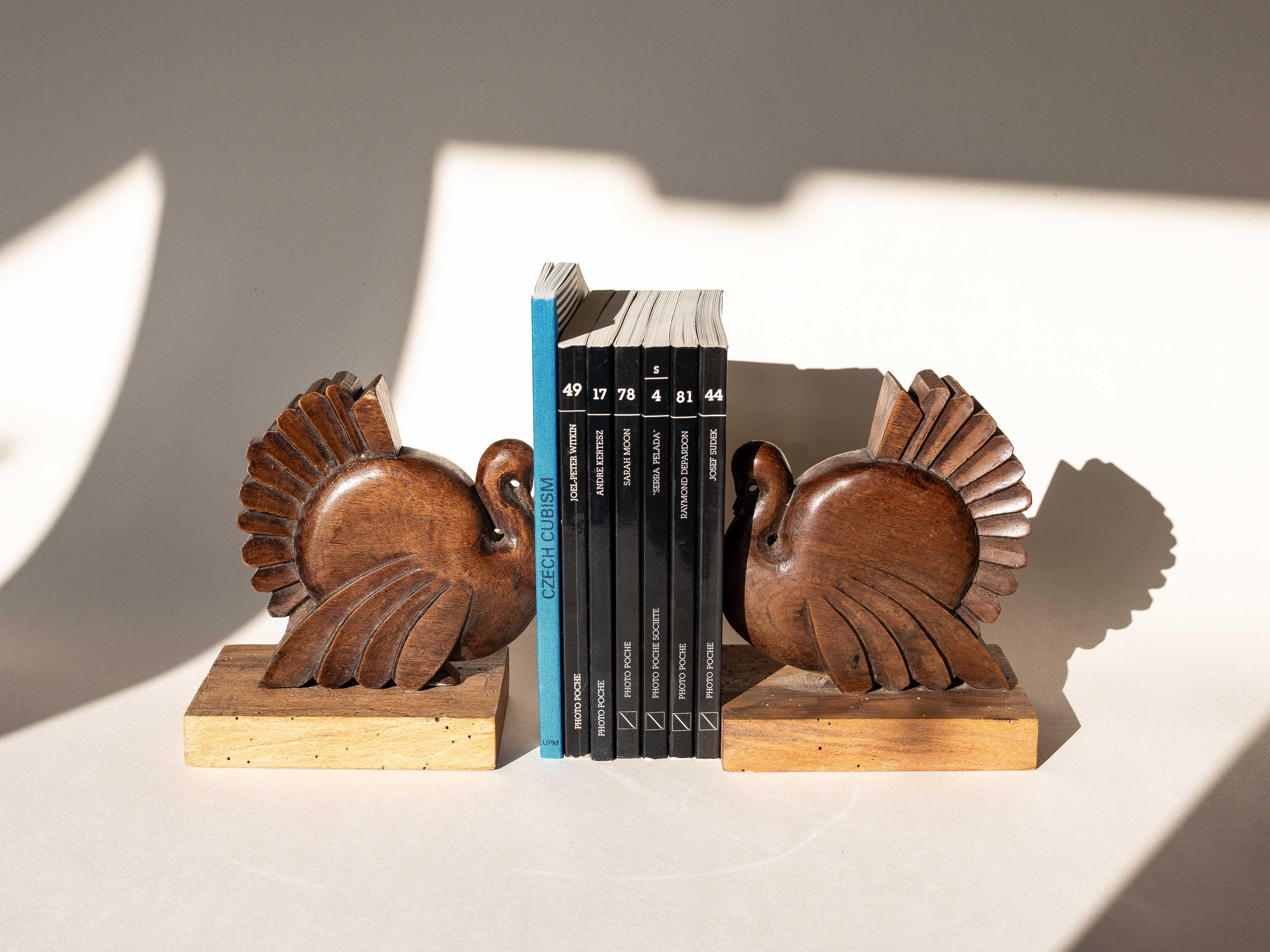 Art Deco Walnut Bookends, French 1930s Hand-Carved Bird Sculptures For Sale 8