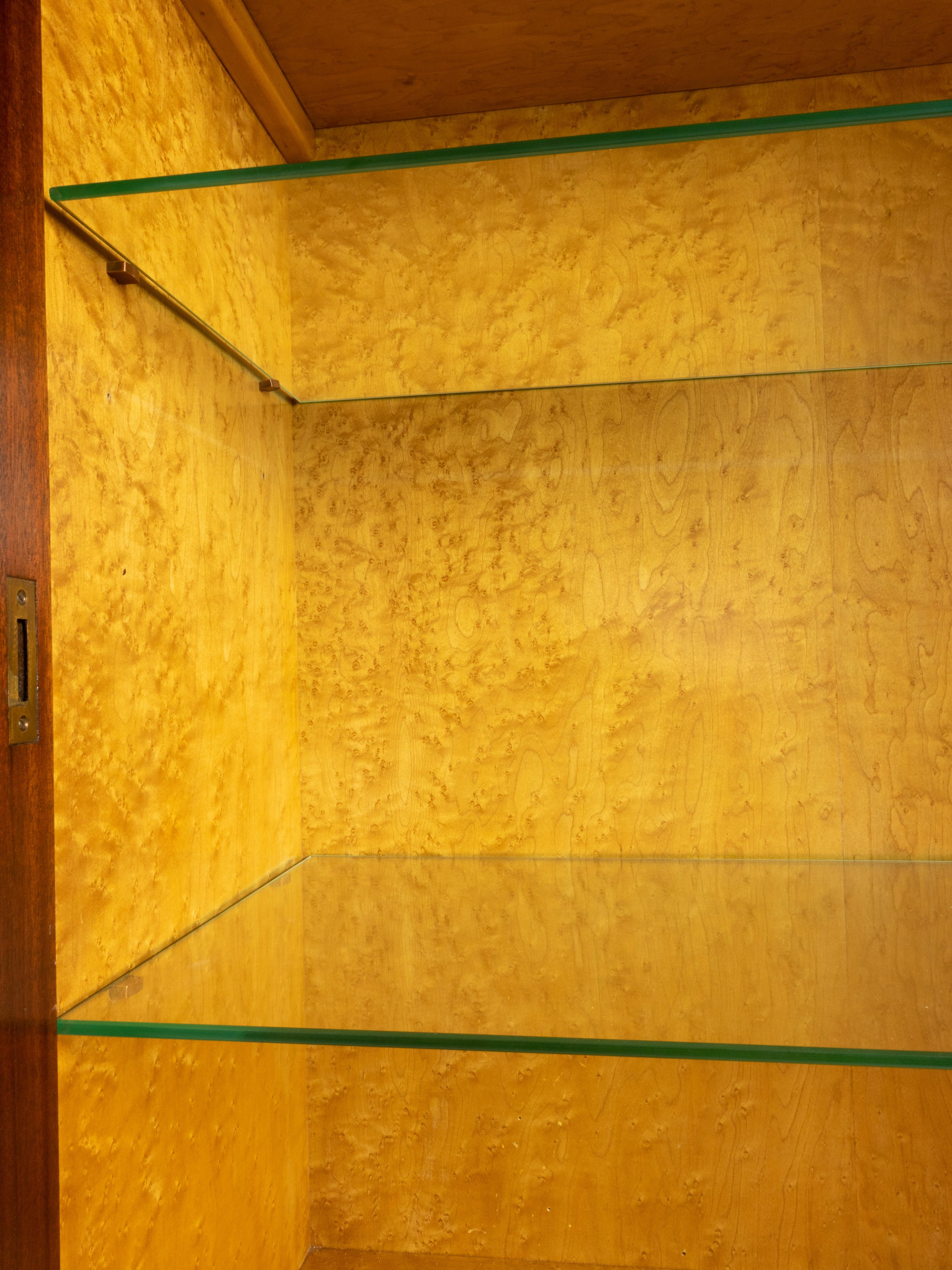 Cabina Art Decó de Madera de Nogal con Detalles de Cobre en venta 3