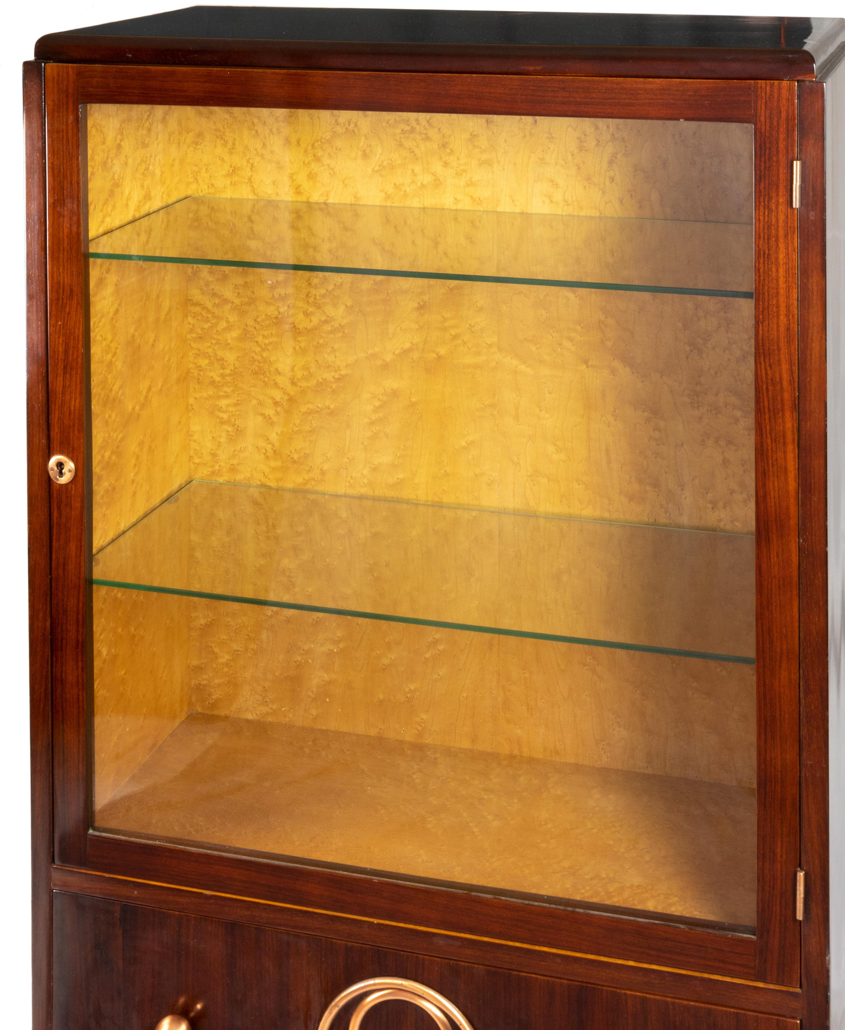 Cabina Art Decó de Madera de Nogal con Detalles de Cobre siglo XX en venta