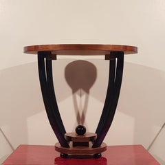 Art Deco Walnut Wood Gueridon Rounded Table, Italy, 1930s