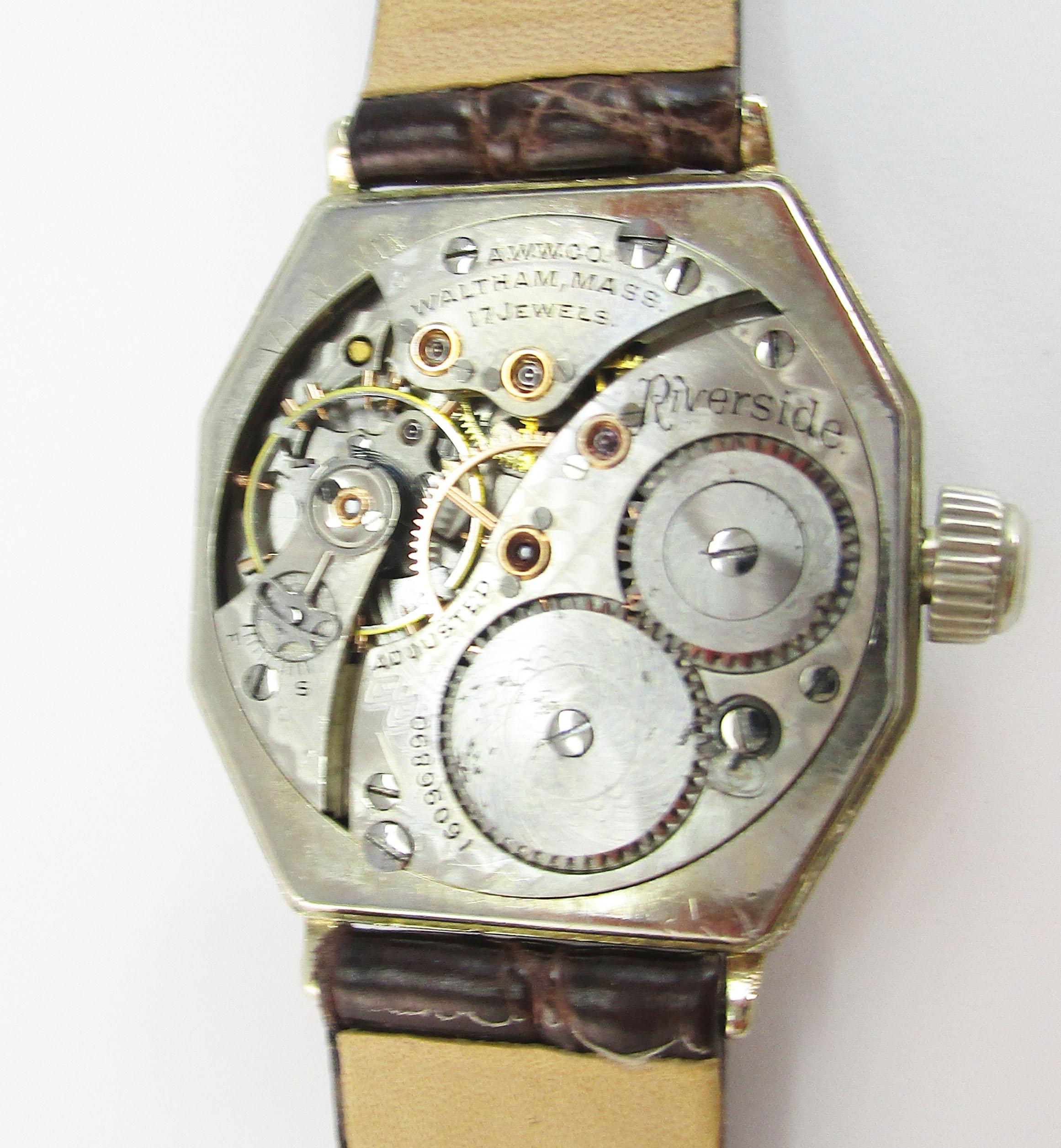 Women's or Men's Art Deco Waltham 14 Karat Gold 17 Jewel Riverside Watch with Crocodile Strap