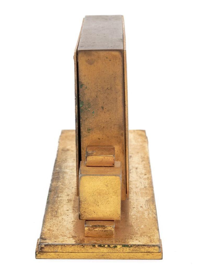 Art Deco Waltham 8 Day Brass Mantel Clock In Good Condition For Sale In Astoria, NY