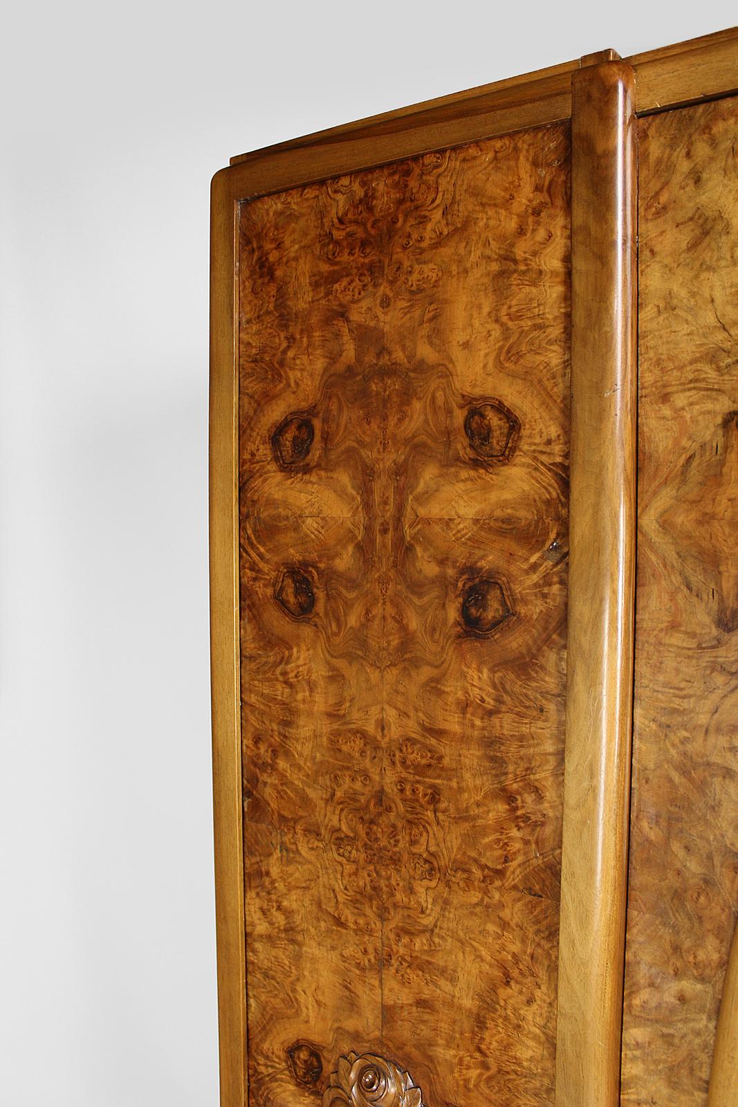Art Deco Wardrobe by Ateliers Gauthier-Poinsignon in walnut, circa 1920-1930 For Sale 4