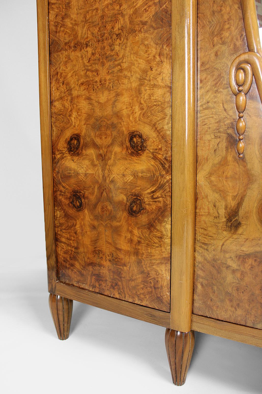 Art Deco Wardrobe by Ateliers Gauthier-Poinsignon in walnut, circa 1920-1930 For Sale 6