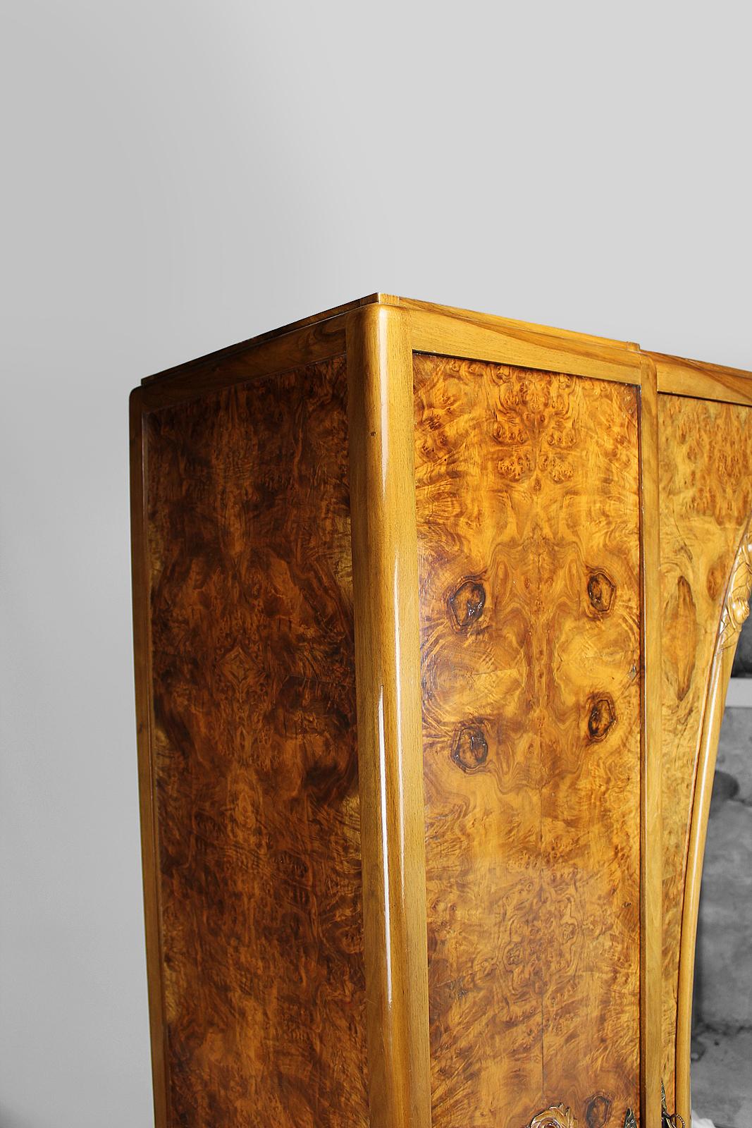 Art Deco Wardrobe by Ateliers Gauthier-Poinsignon in walnut, circa 1920-1930 For Sale 7