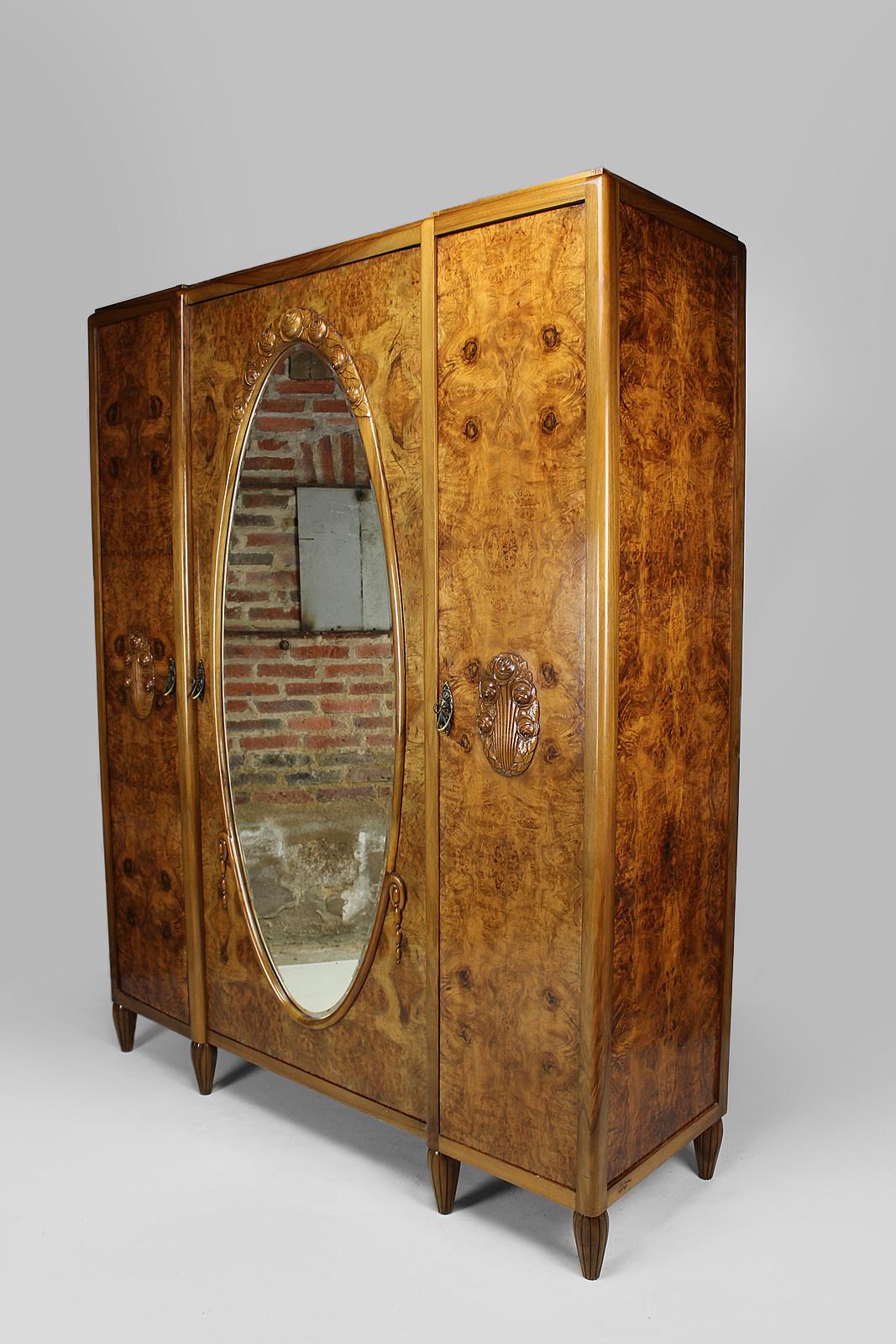 French Art Deco Wardrobe by Ateliers Gauthier-Poinsignon in walnut, circa 1920-1930 For Sale