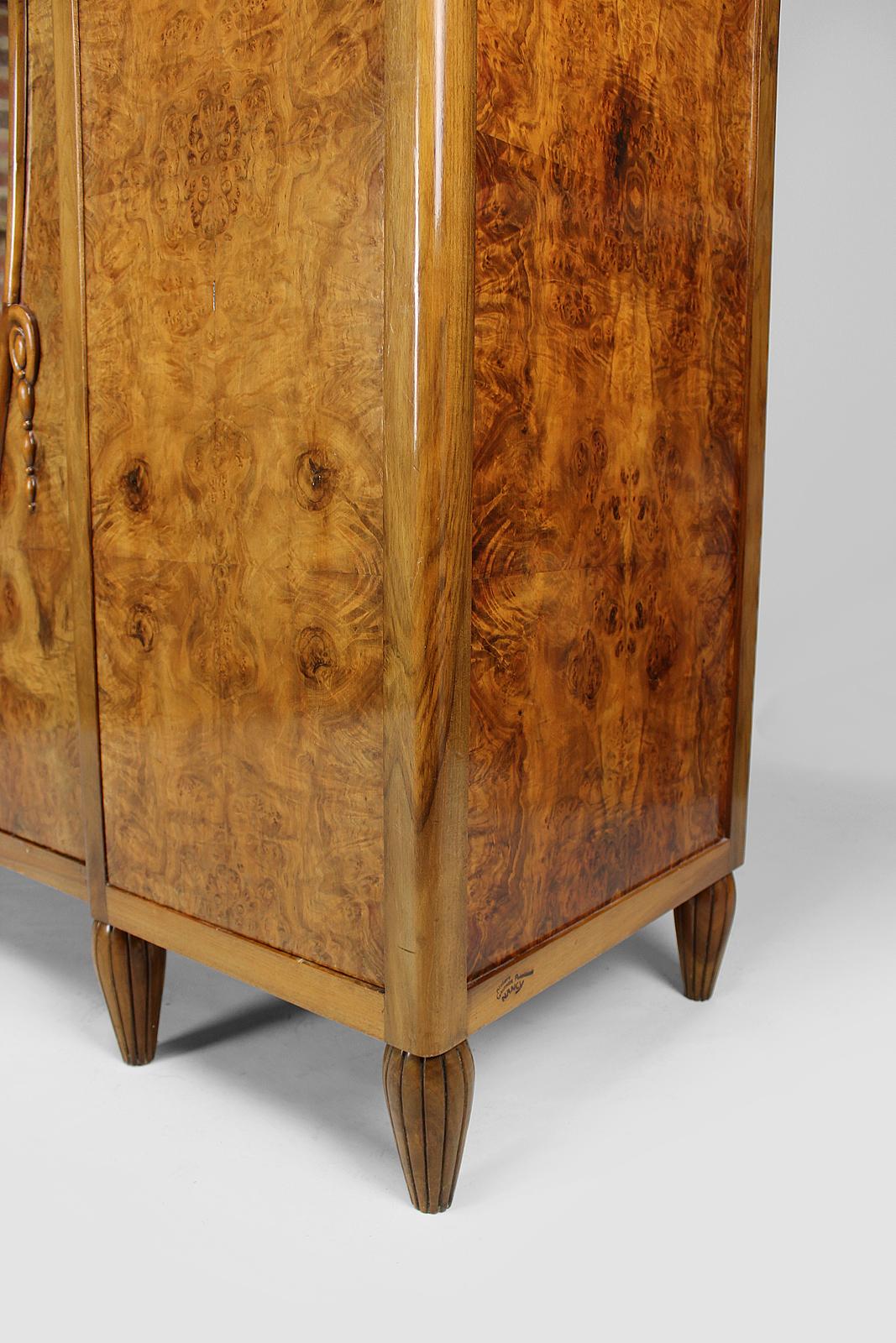 Art Deco Wardrobe by Ateliers Gauthier-Poinsignon in walnut, circa 1920-1930 For Sale 2