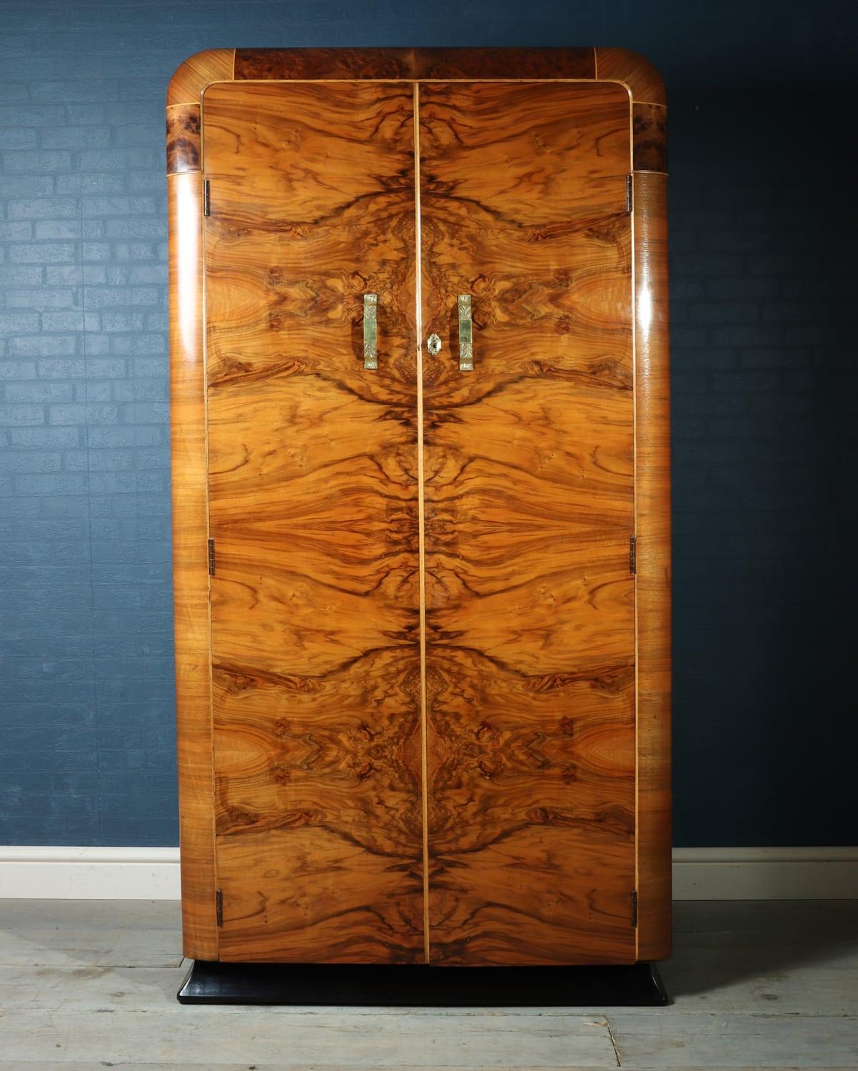 Art Deco Wardrobe in Walnut 4