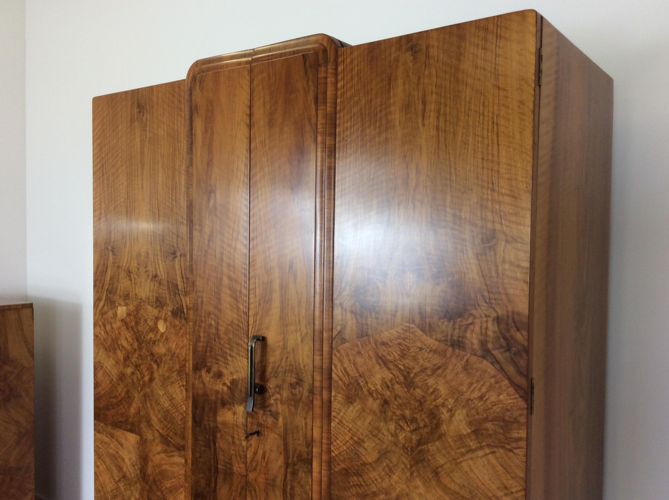 Art Deco Wardrobe Skyscraper Design In Good Condition In London, GB