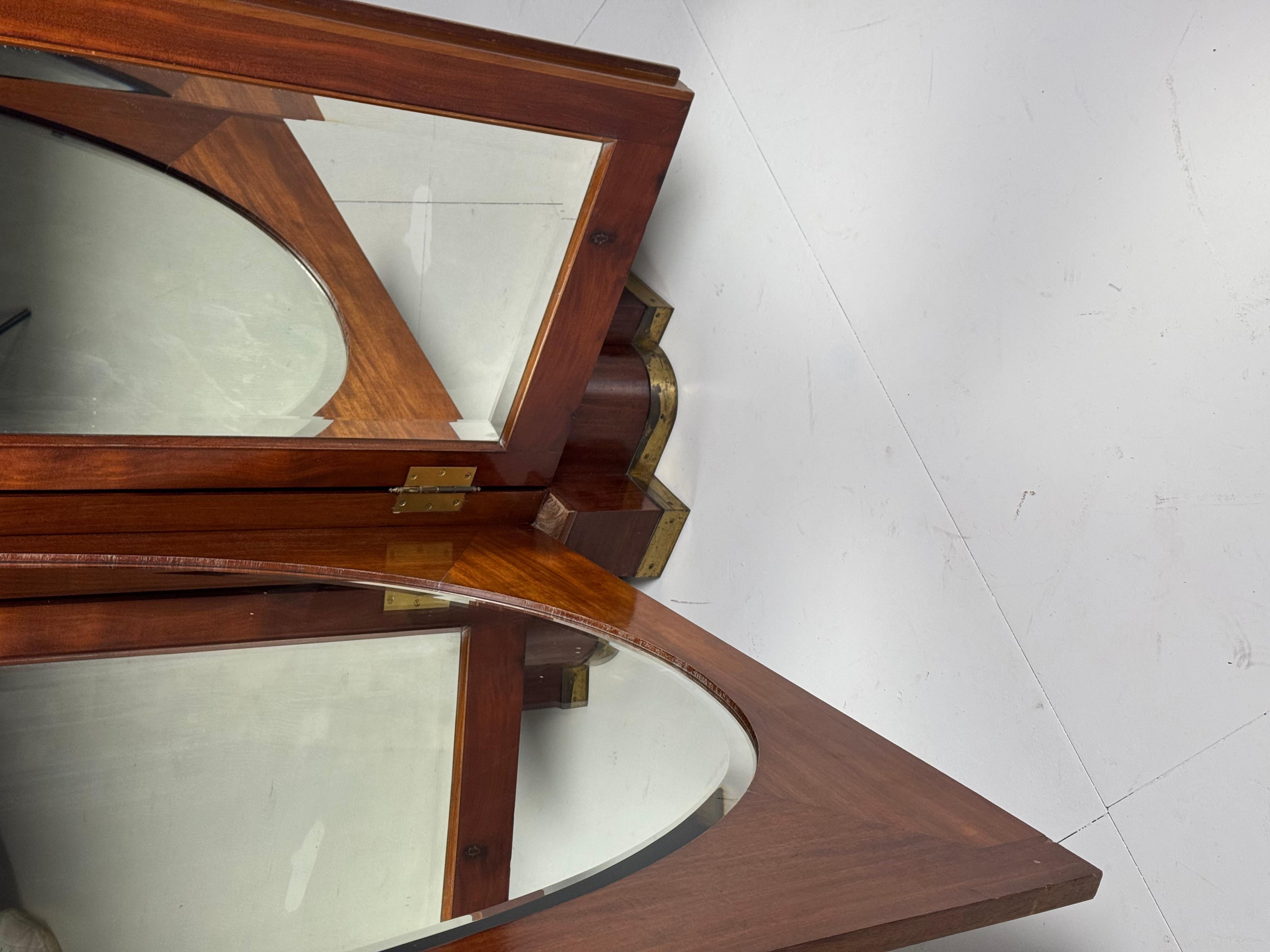 Armadio Art Deco con specchi in vendita 3