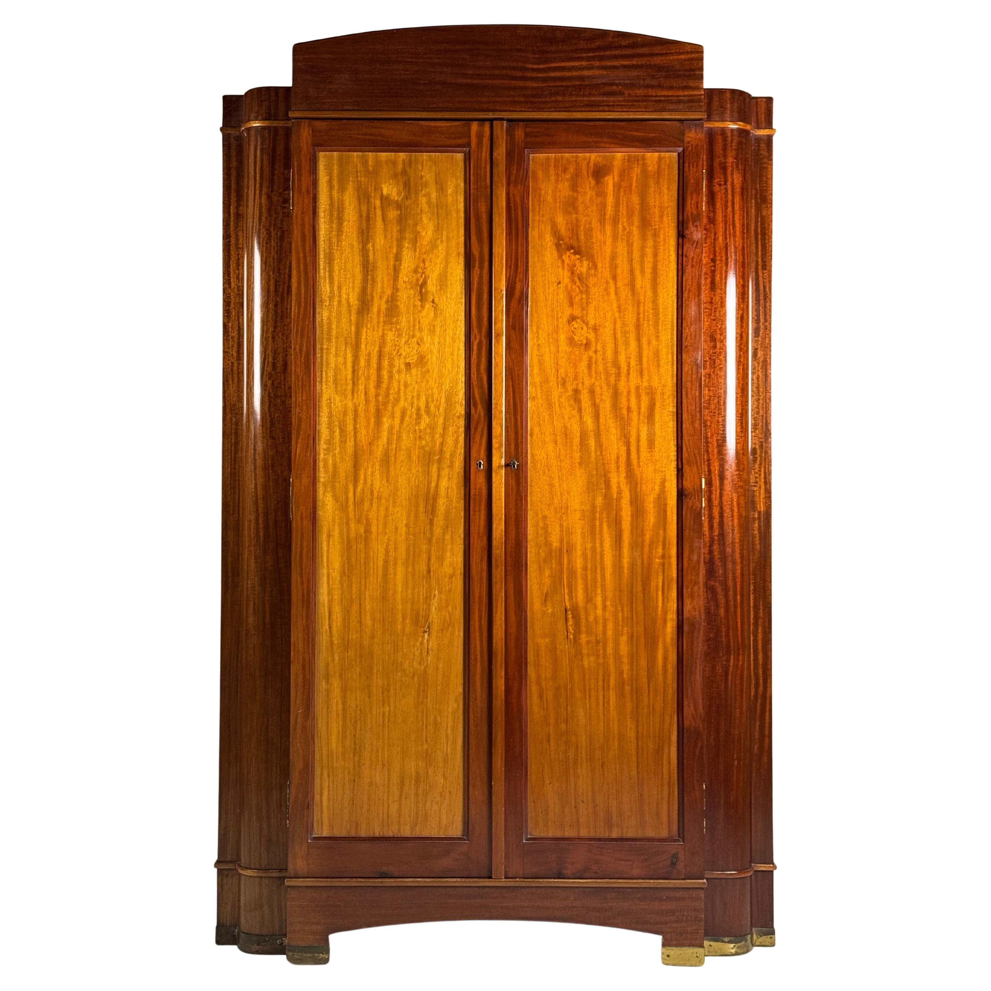 Armadio Art Deco con specchi