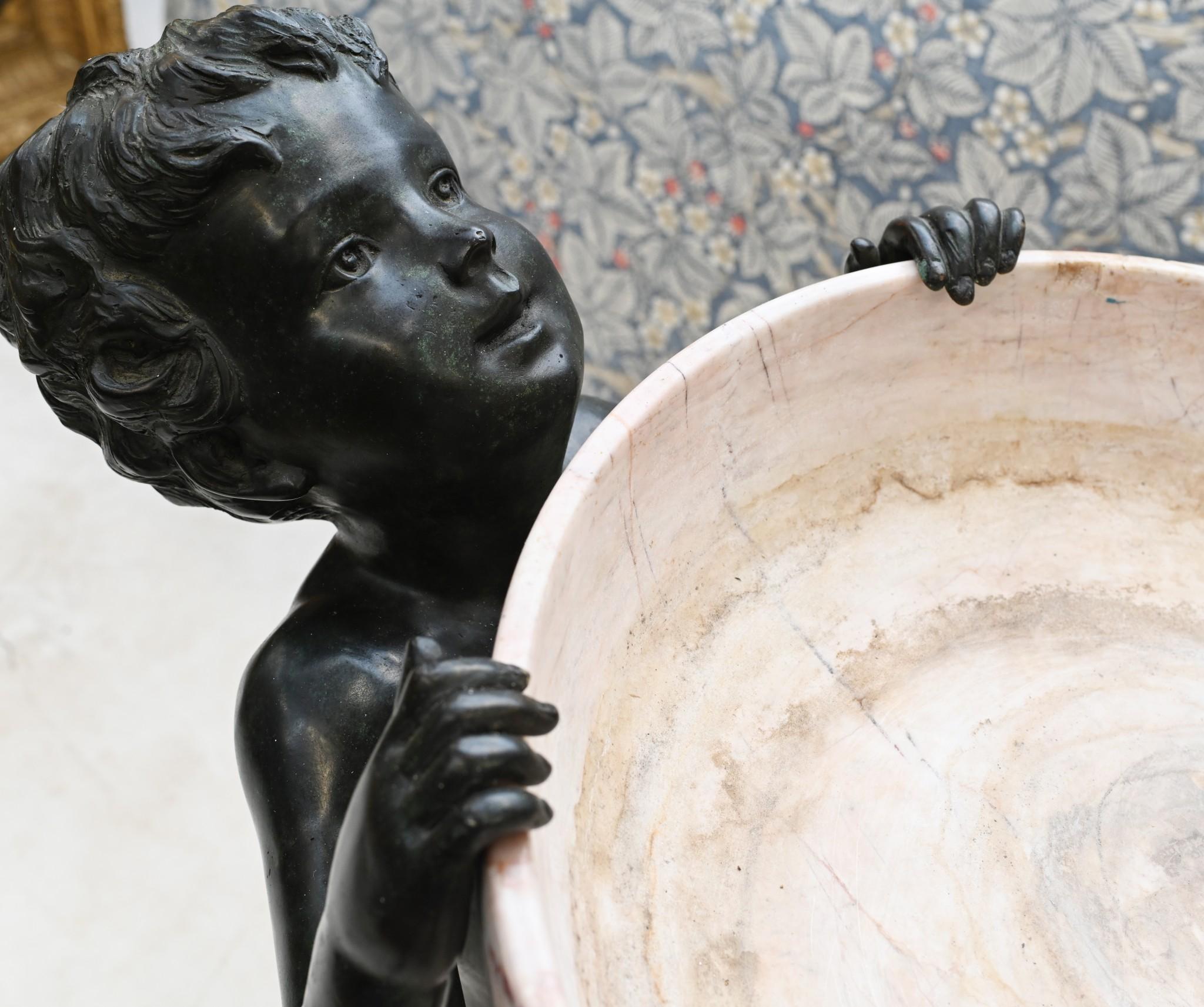 Fontaine à eau Art Déco Marbre Bronze Fontaine à oiseaux pour enfants en vente 6