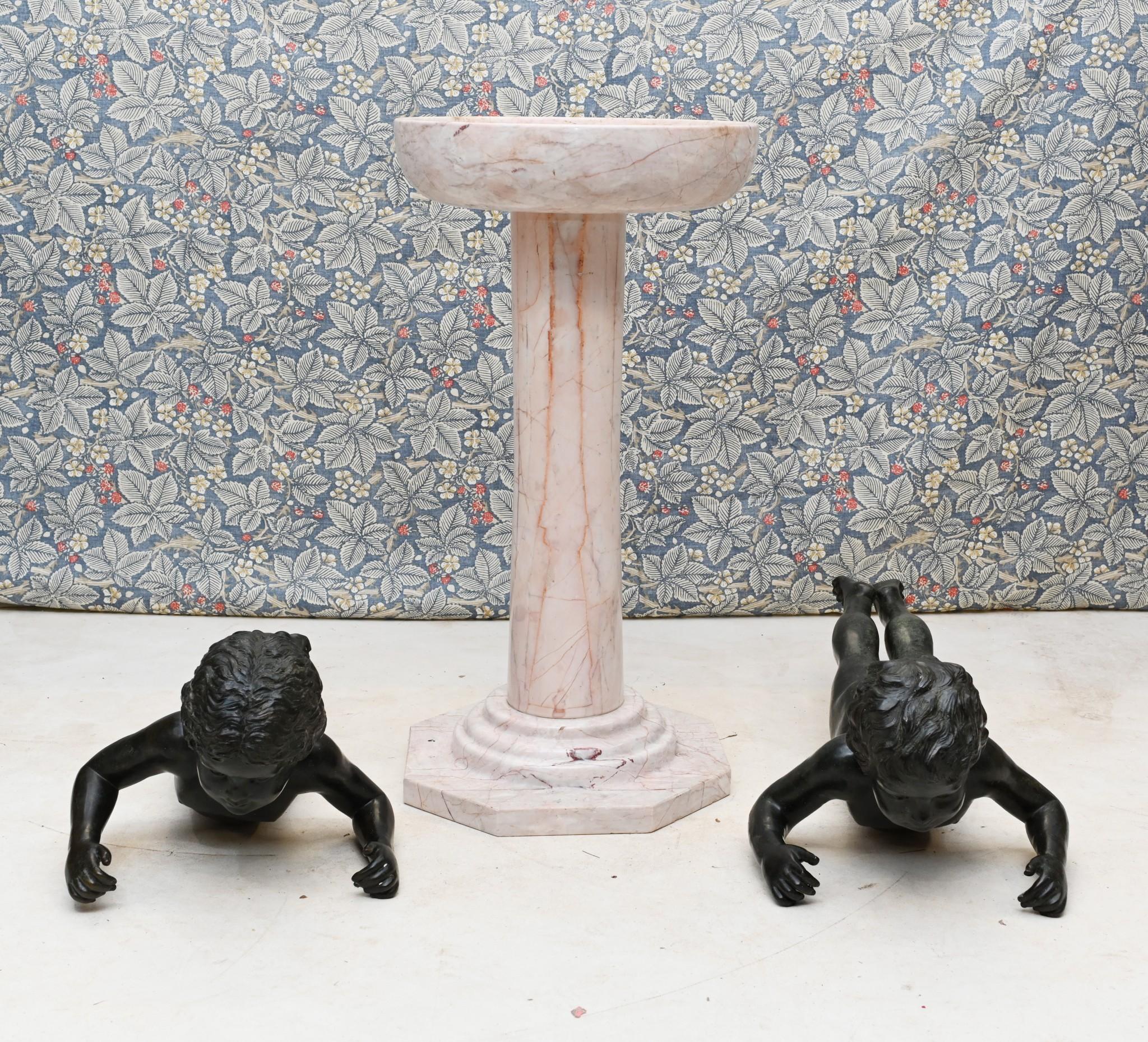 Fontaine à eau Art Déco Marbre Bronze Fontaine à oiseaux pour enfants en vente 1