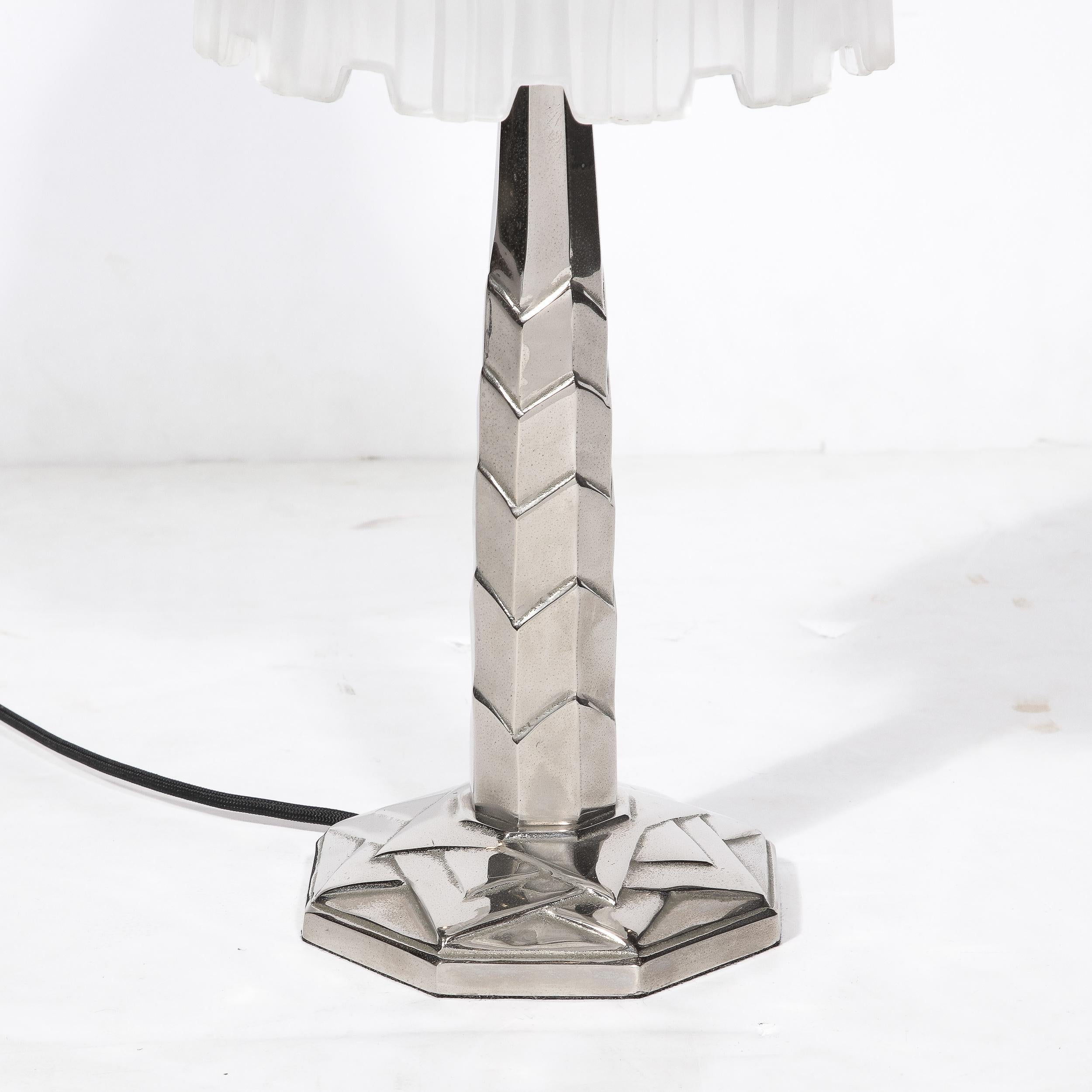 Art Deco Waterfall Frosted Glass Table Lamp w/ Skyscraper Base signed Sabino For Sale 5