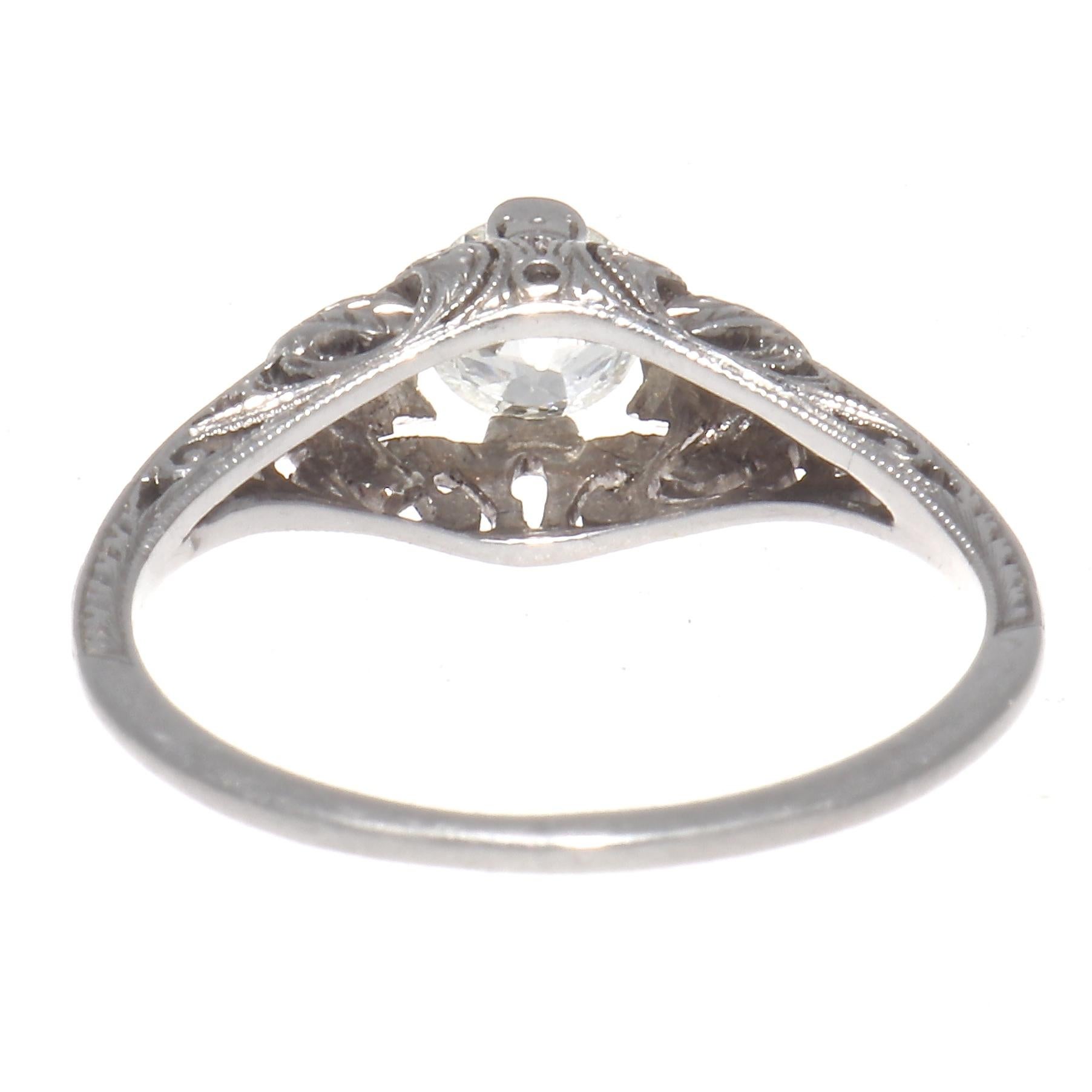 Women's Art Deco White Diamond Platinum Ring