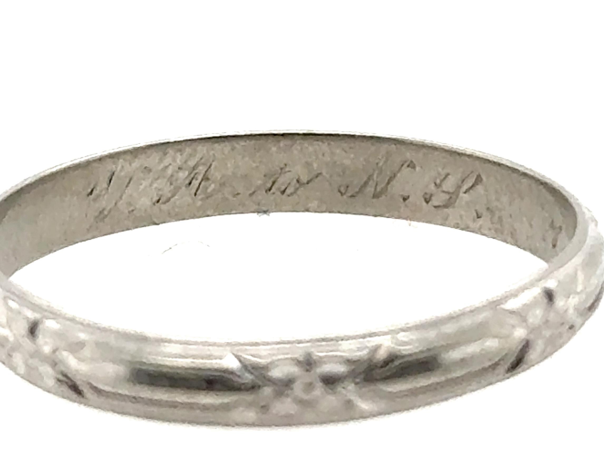 Art Deco Wedding Band Original 1935 Flowers Antique Eternity Band Size 12 In Excellent Condition For Sale In Dearborn, MI