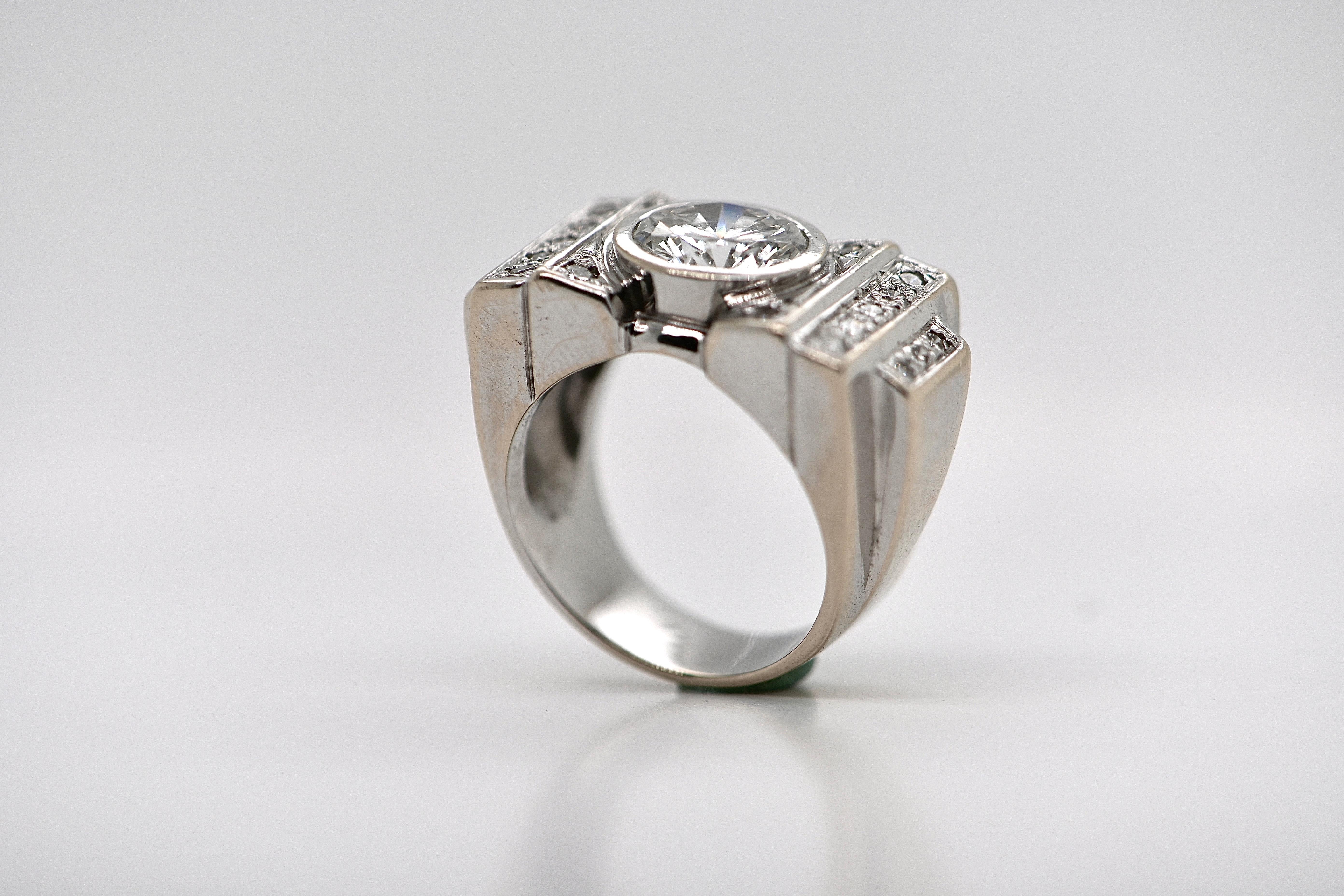 Art Deco Wedding Ring 21 diamonds 2.5 Karat 18 Karat White Gold In Excellent Condition For Sale In Vannes, FR