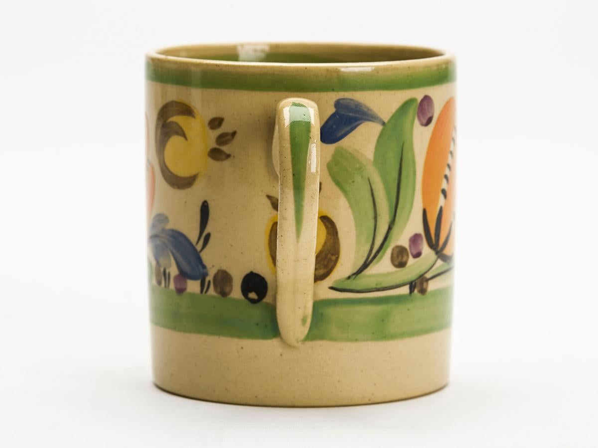 Milieu du XXe siècle Millie Taplin tasse et soucoupe Art Déco Wedgwood peintes à motifs floraux en vente