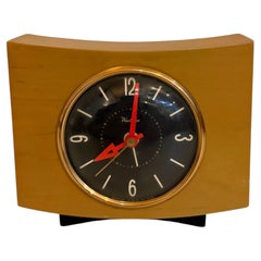 Reloj de mesa Art Déco de Westclox, eléctrico, con caja escultural de madera, bisel de latón y manecilla roja