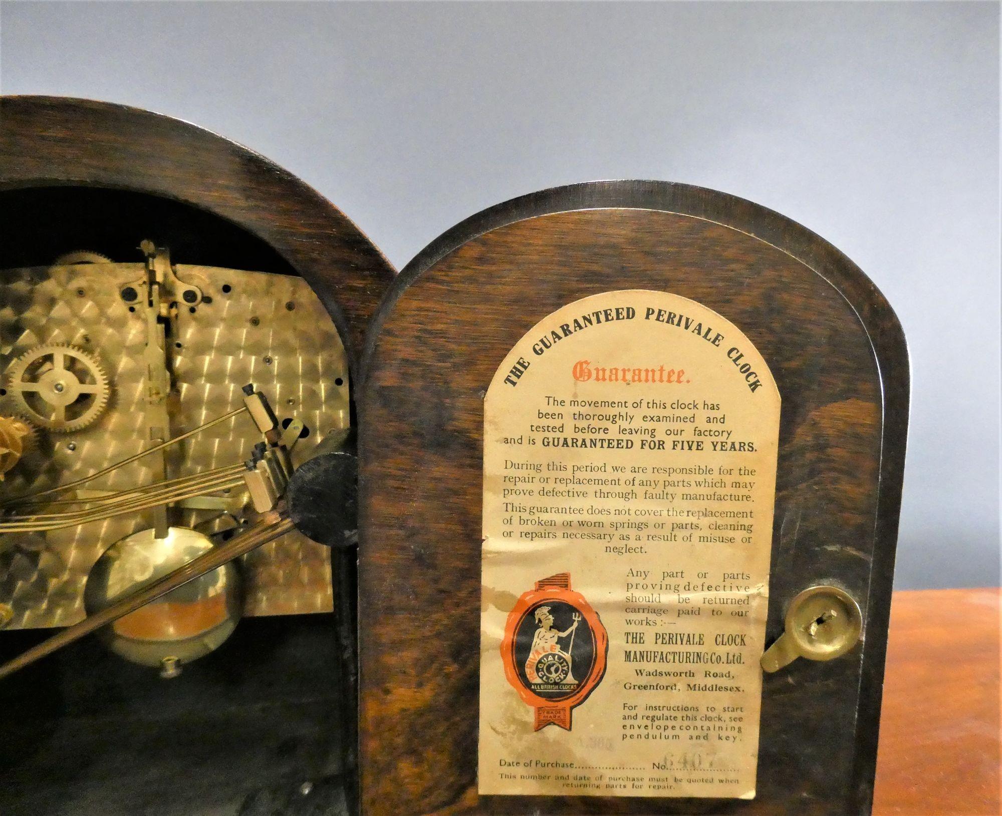 Début du 20ème siècle Pendule de cheminée Art Déco Westminster à carillons par Perivale en vente