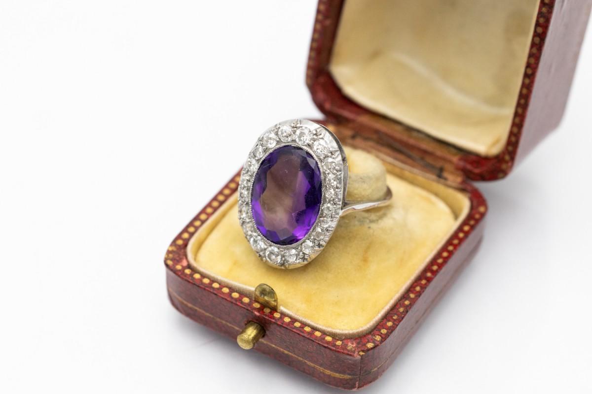 Cabochon Art Deco WG Imprssive Amethyst Ring circa 1930.