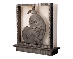 Brandt, lampada o applique Art Deco Dolphin Whale, Ferro battuto cesellato, Alabastro