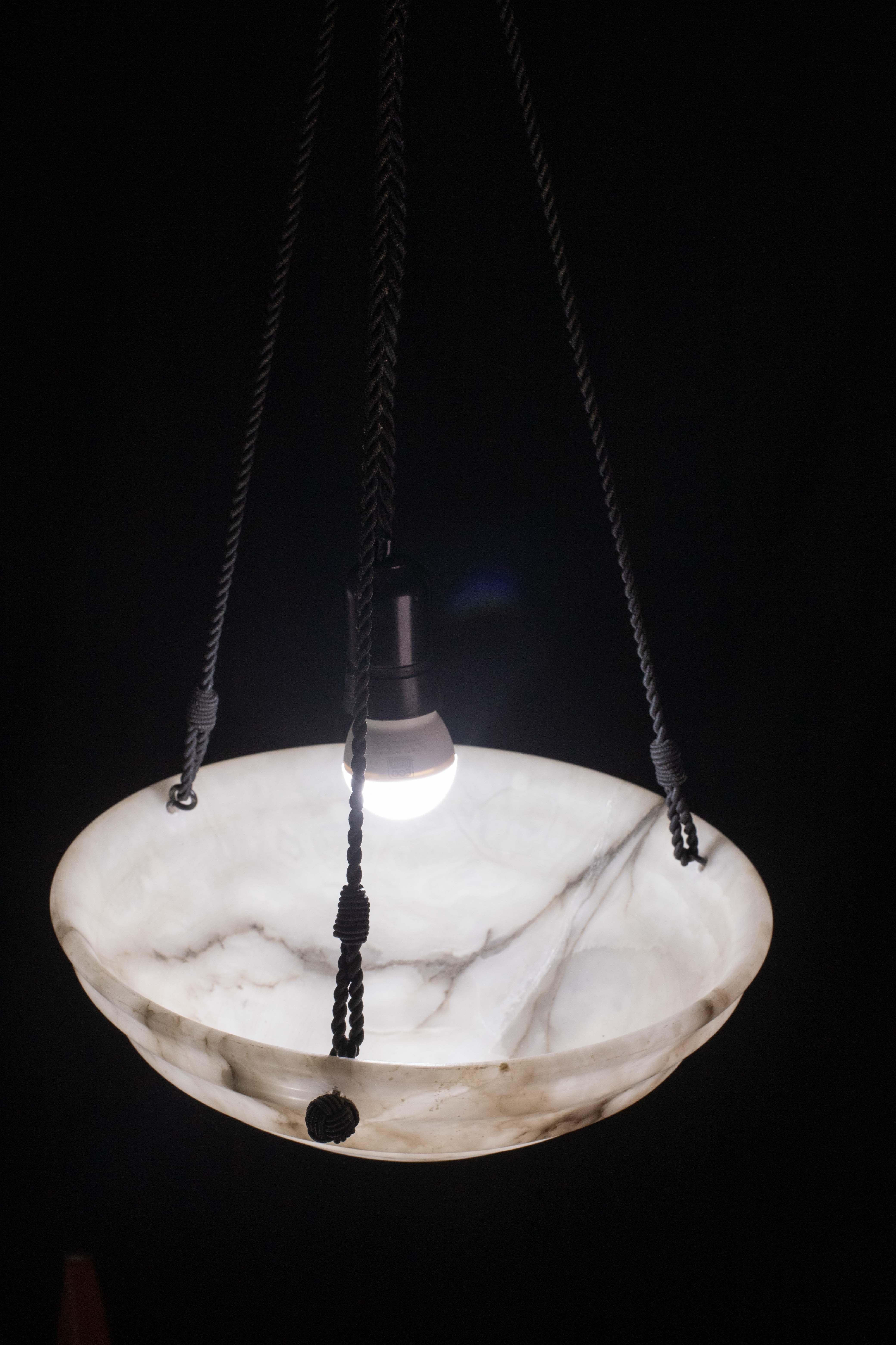 Weißer Alabaster-Kronleuchter im Art déco-Stil, 1950er Jahre im Zustand „Gut“ im Angebot in Roma, IT