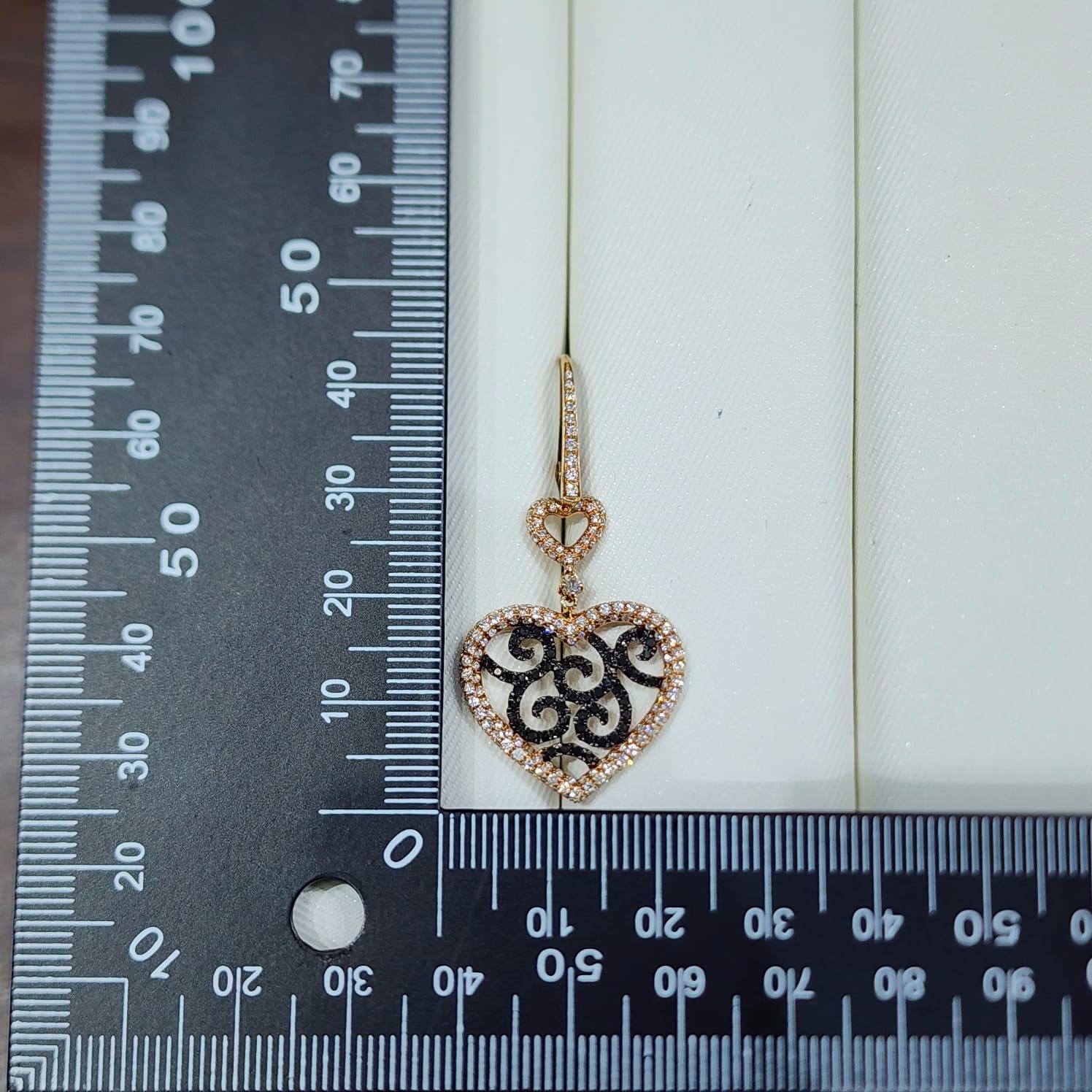 Donna Orecchini Art Deco a forma di cuore con diamanti bianchi e neri in oro rosa 18 ct. in vendita