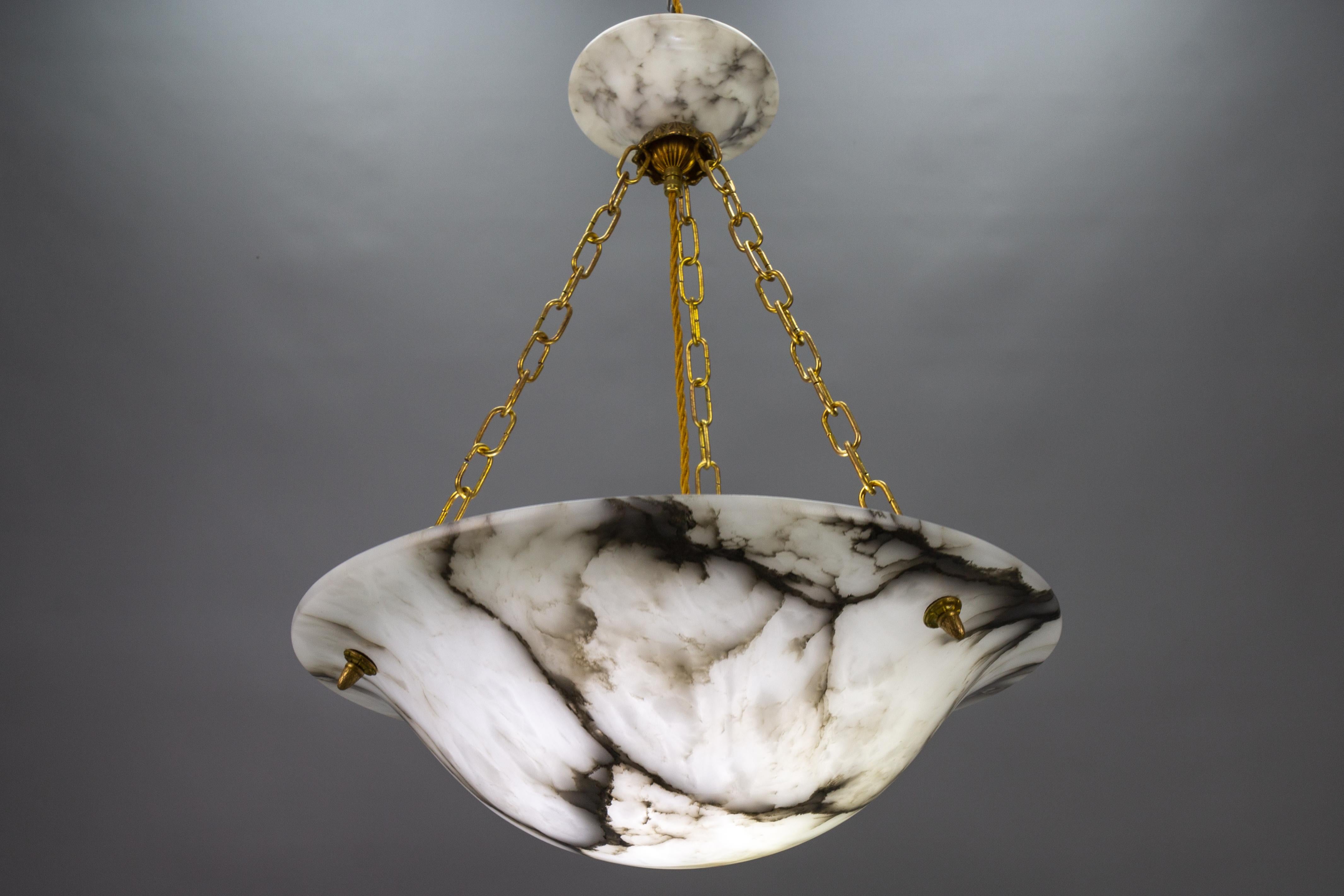French Art Deco White and Black Veined Alabaster and Brass Pendant Light, ca 1920 For Sale