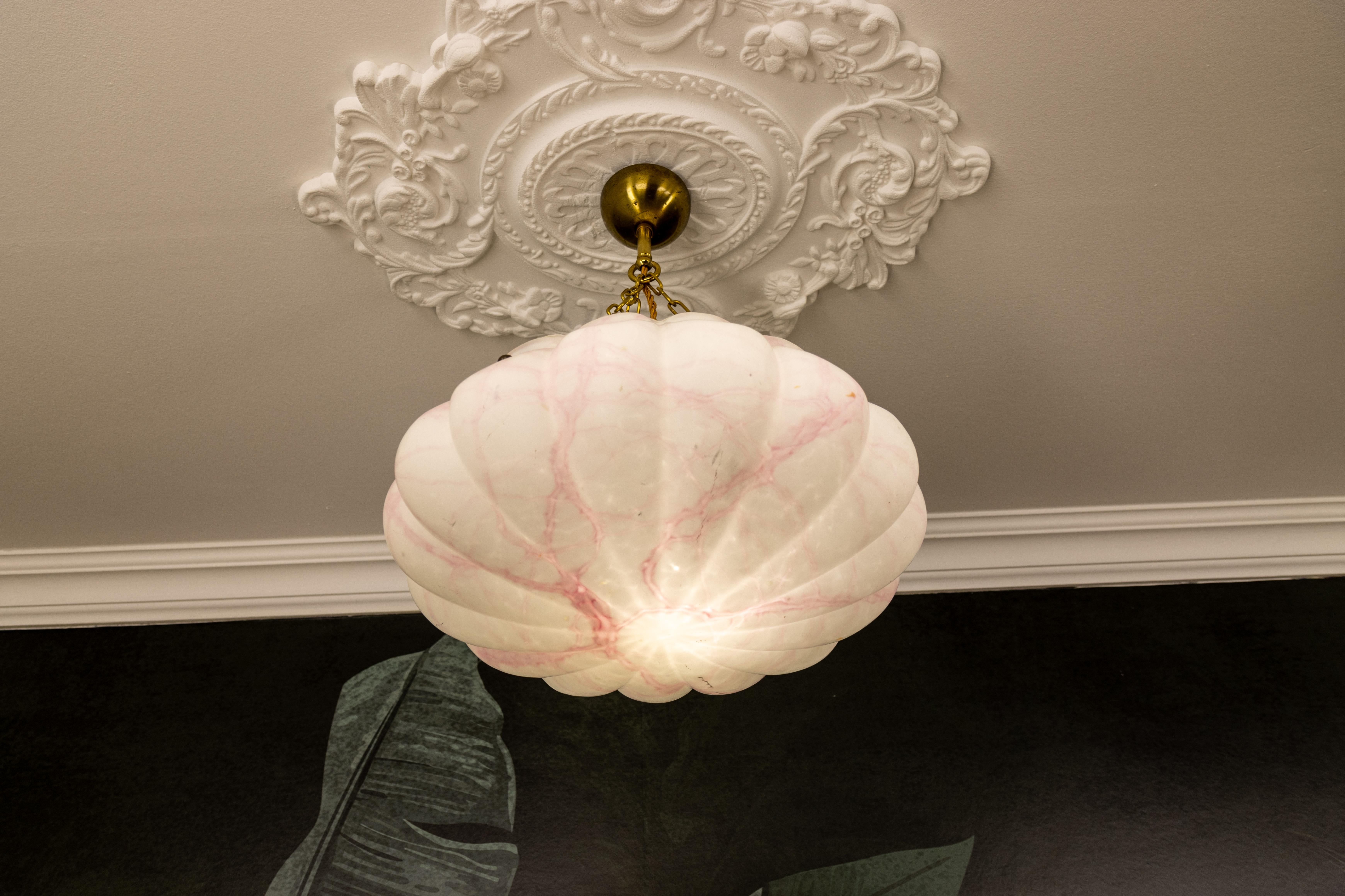 Mid-20th Century Art Deco White and Pink Marbled Glass and Brass Pendant Light, 1930s For Sale