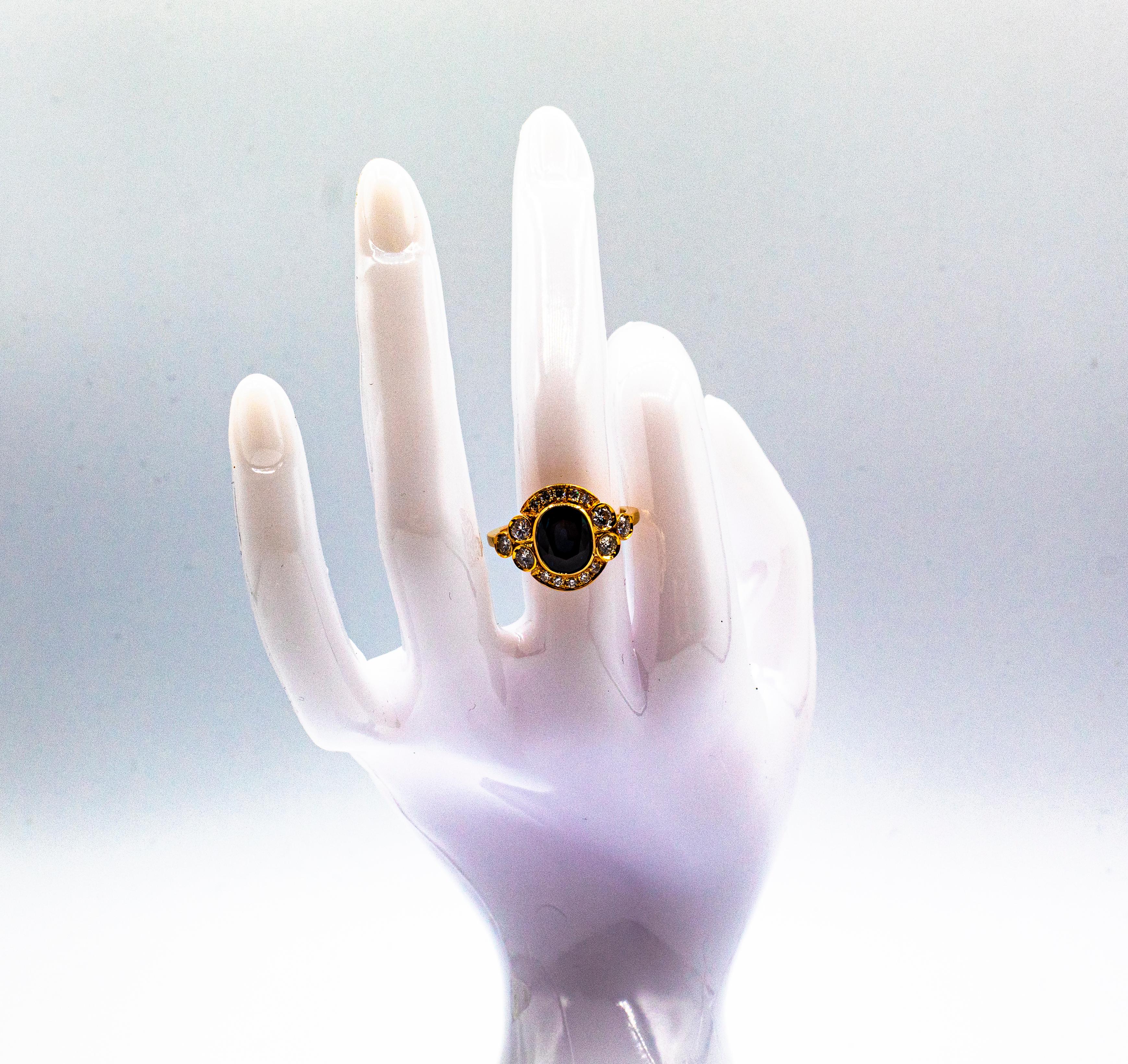 Anello da cocktail in oro giallo Art Deco con diamante bianco taglio brillante e zaffiro blu in vendita 10