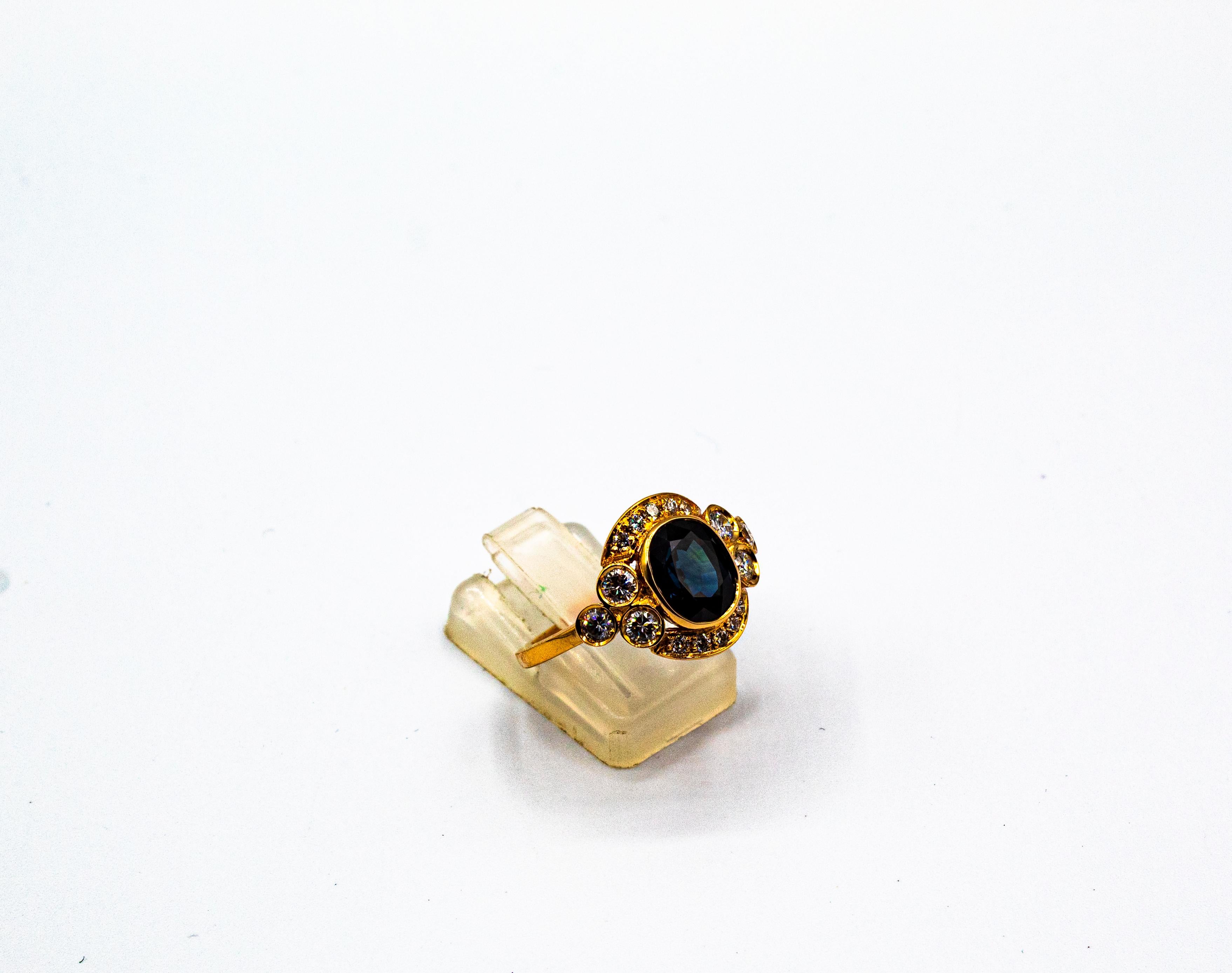 Anello da cocktail in oro giallo Art Deco con diamante bianco taglio brillante e zaffiro blu In condizioni Nuovo in vendita a Naples, IT
