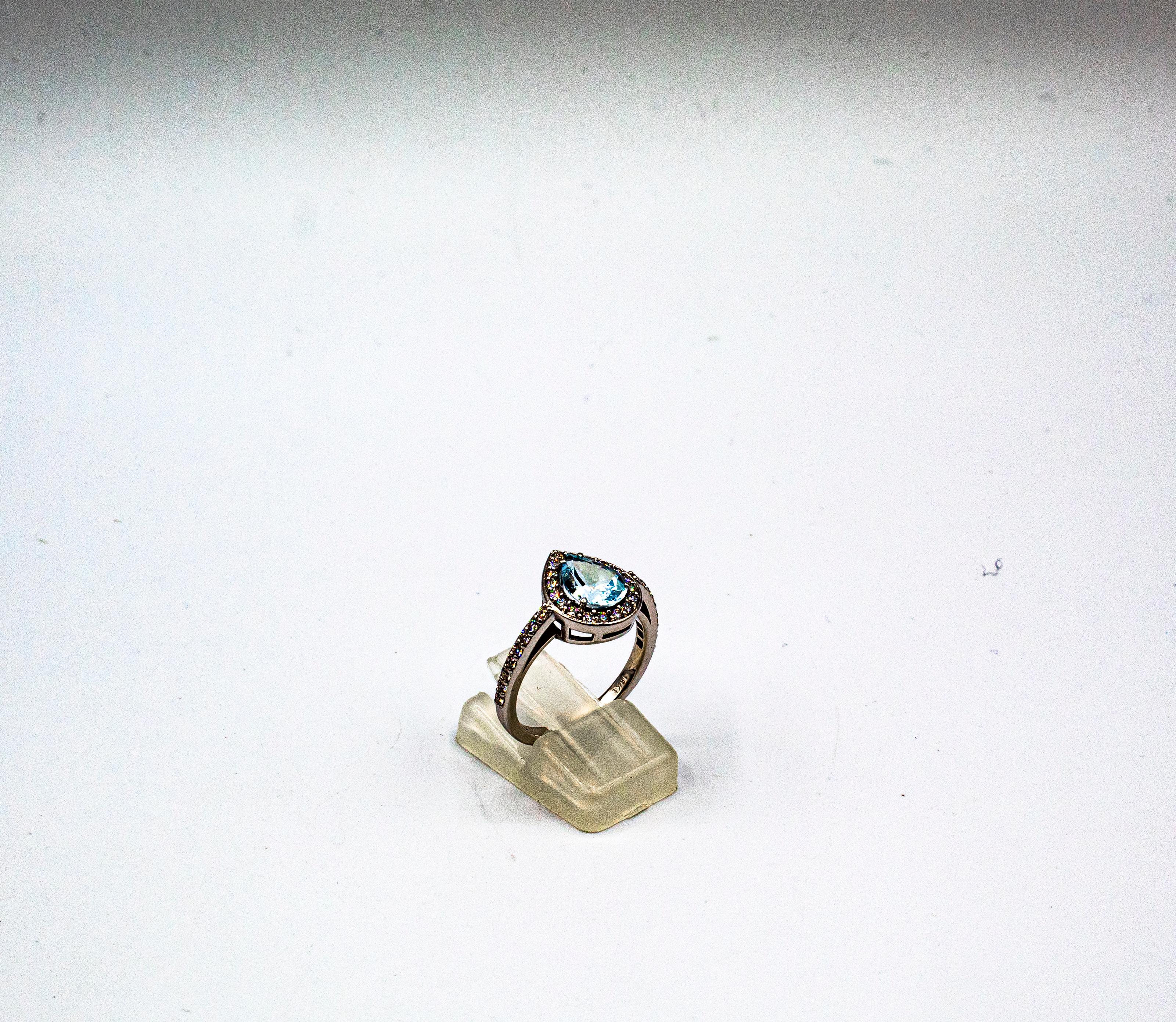 Weißgoldener Art-Déco-Cocktailring mit weißem Zirkon-Aquamarin im Brillantschliff und Weißgold im Angebot 1