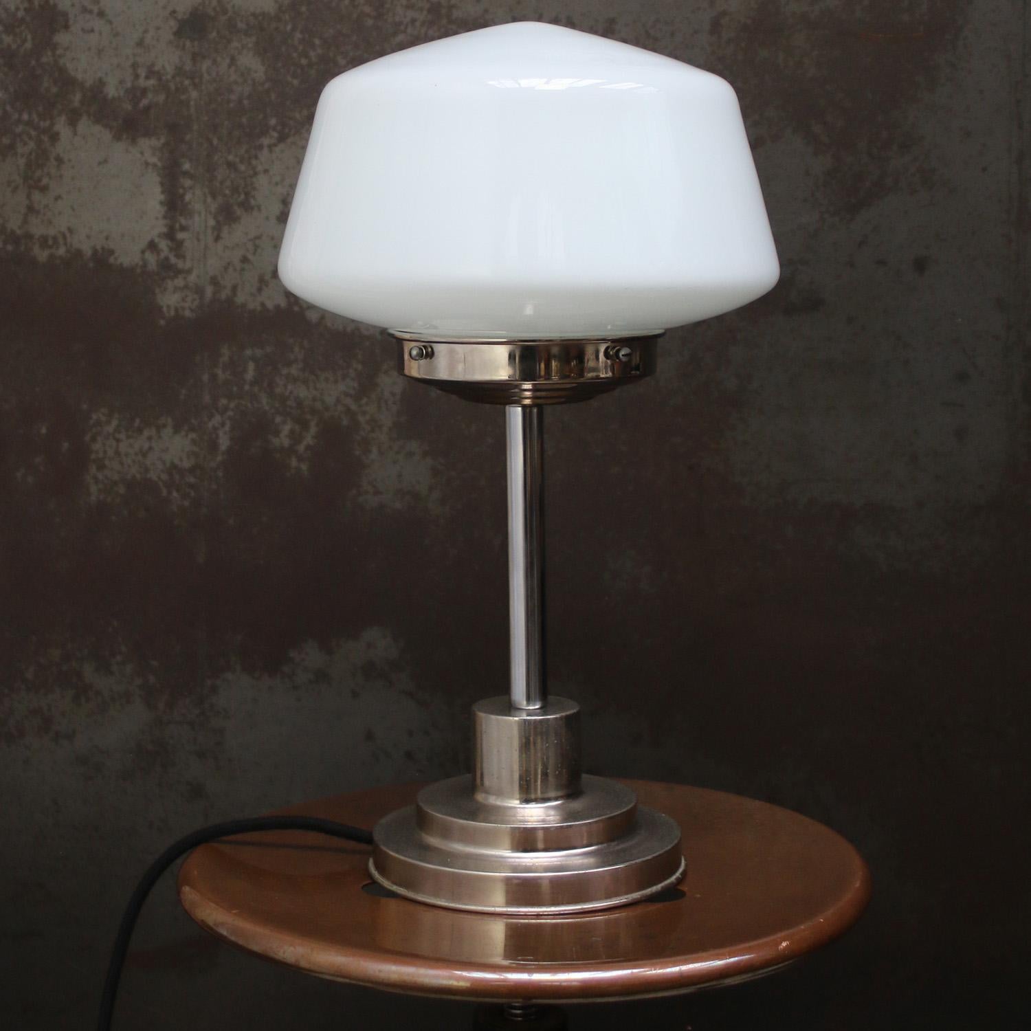 Art Deco White Cone Opaline Glass Table Desk Lamp In Good Condition For Sale In Amsterdam, NL