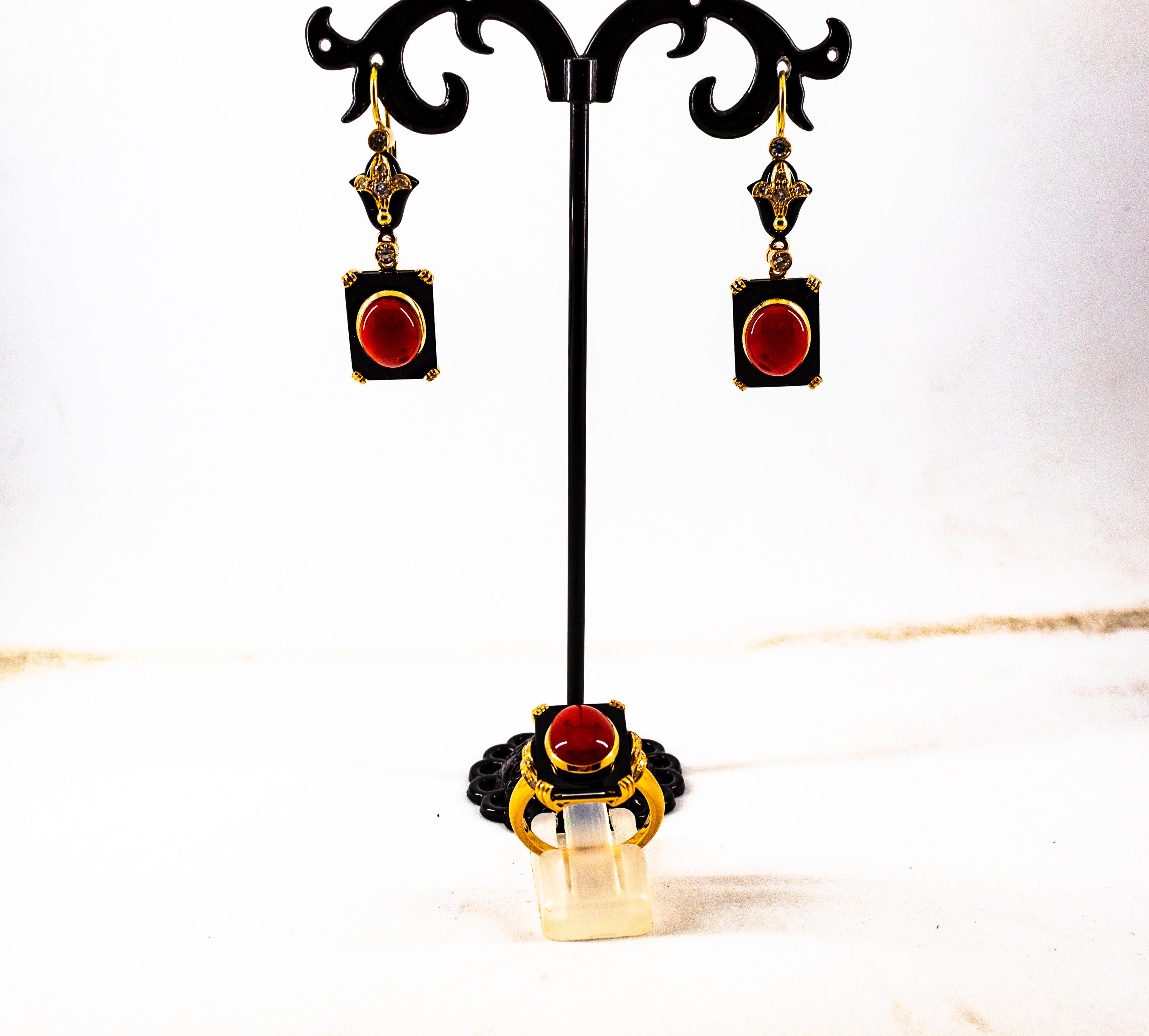Anello da cocktail in oro giallo Art Deco con diamante bianco Mediterraneo e corallo rosso Onice in vendita 13