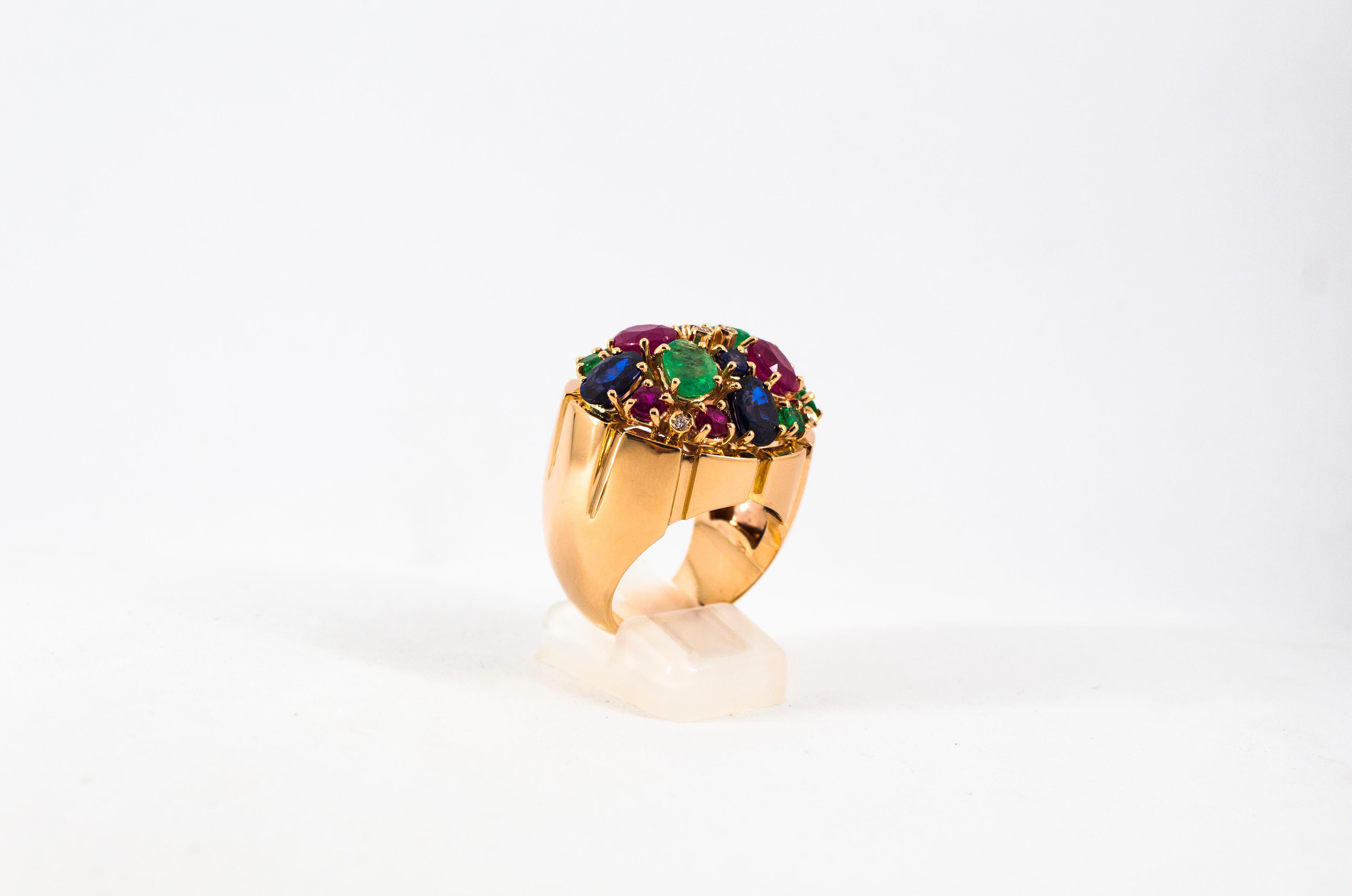 Bague cocktail Art déco en or jaune, diamant blanc, rubis, émeraude, saphir bleu en vente 6