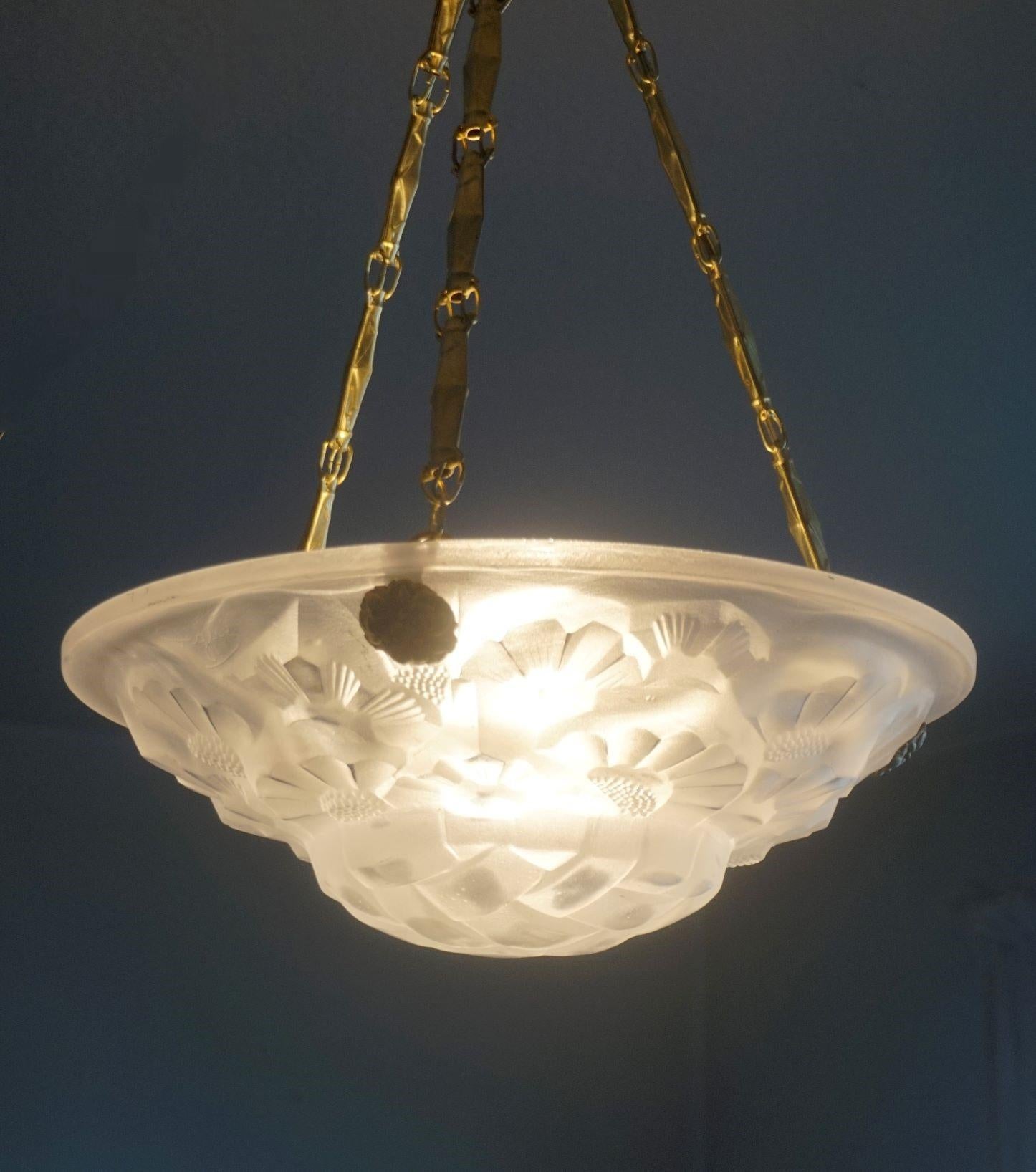 Degue Art Deco Frosted Glass Pendant Chandelier, Signed, France, 1930s For Sale 2