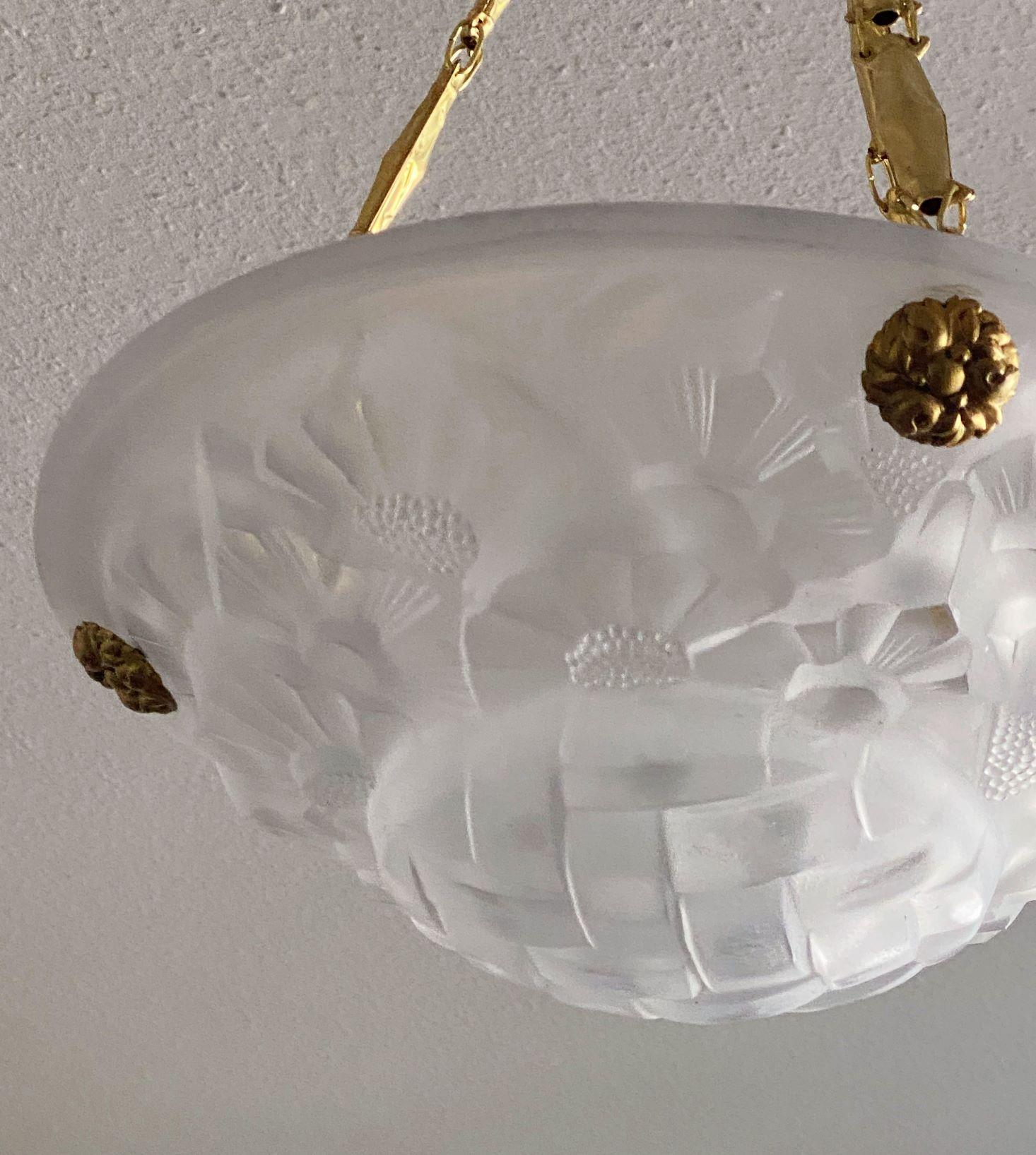 Mid-20th Century Degue Art Deco Frosted Glass Pendant Chandelier, Signed, France, 1930s For Sale