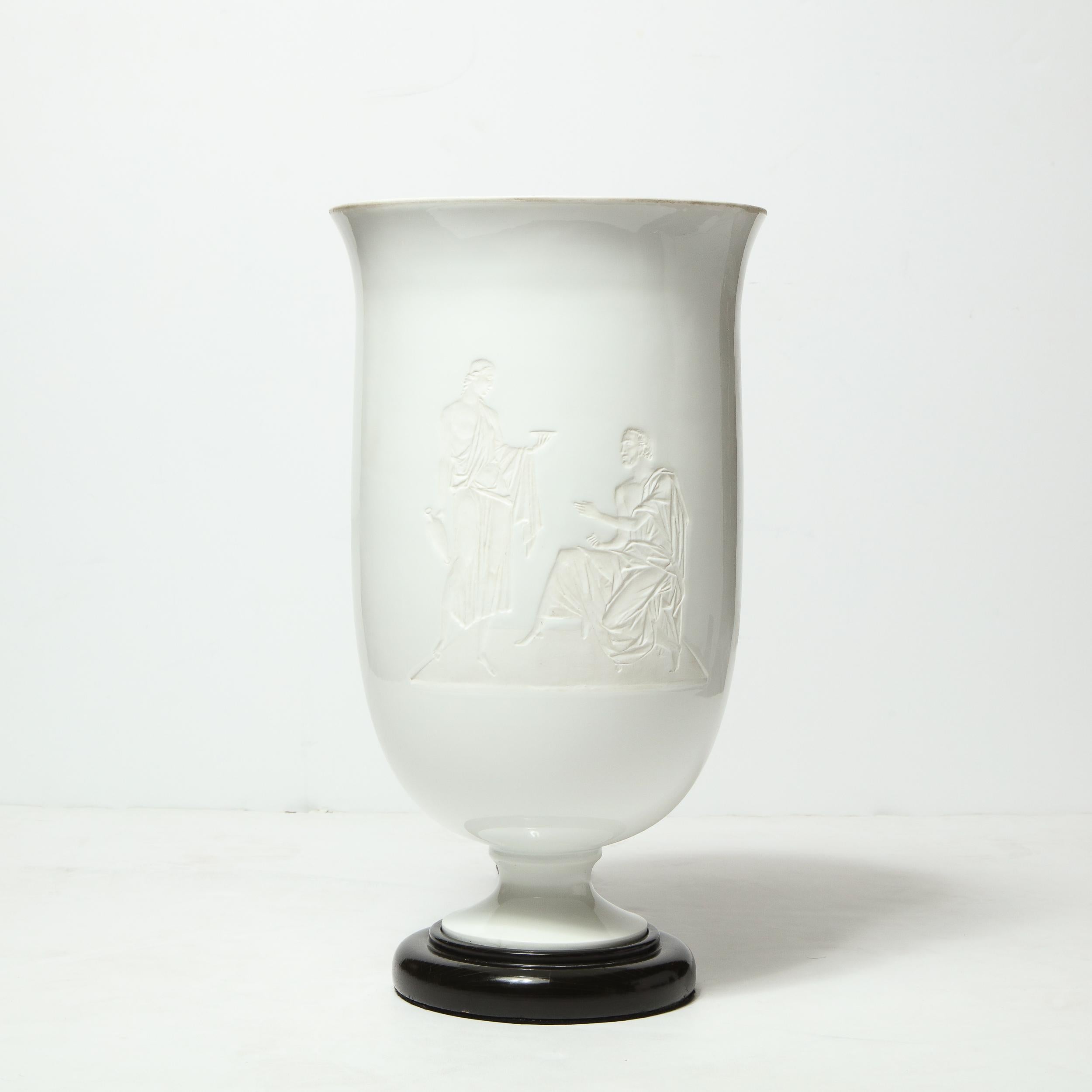 Art Deco Porcelain Table Uplight with Greco Roman Figures by Nymphenburg In Good Condition In New York, NY