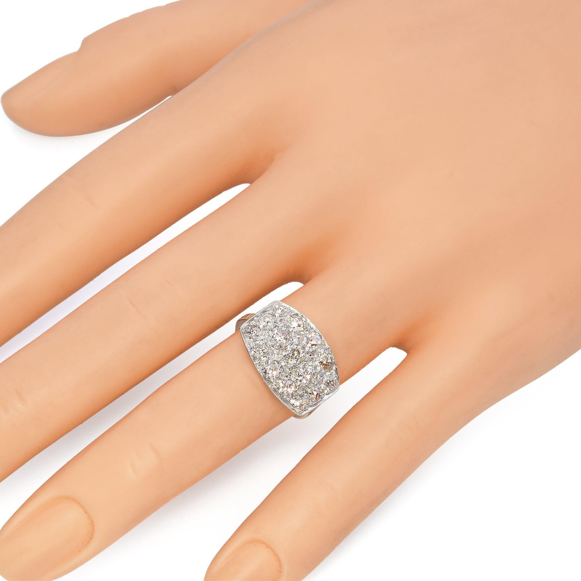 Taille vieille Europe Bague en or blanc Art déco 1.30tcw Old Euro Diamond Cluster Ring en vente