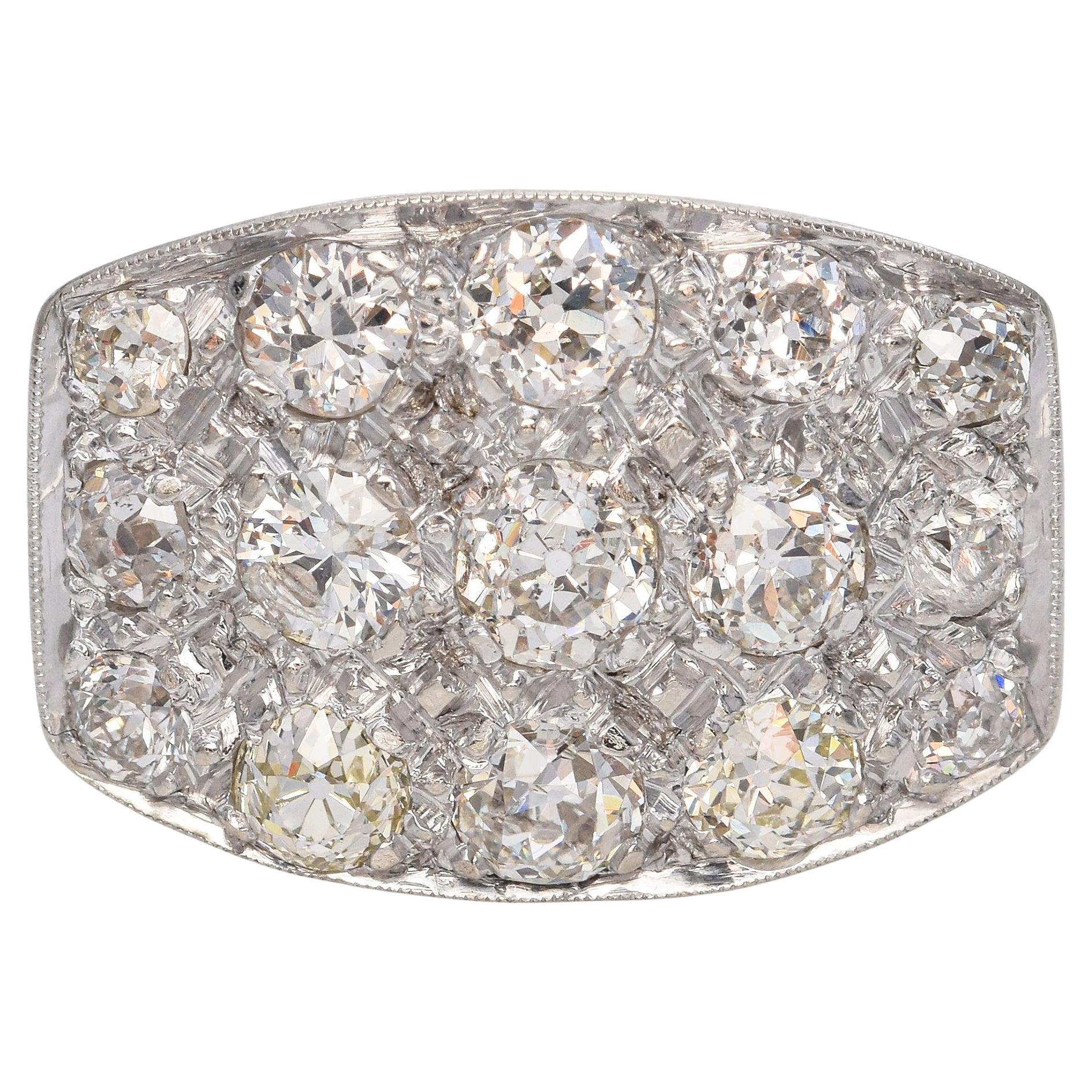 Bague en or blanc Art déco 1.30tcw Old Euro Diamond Cluster Ring en vente