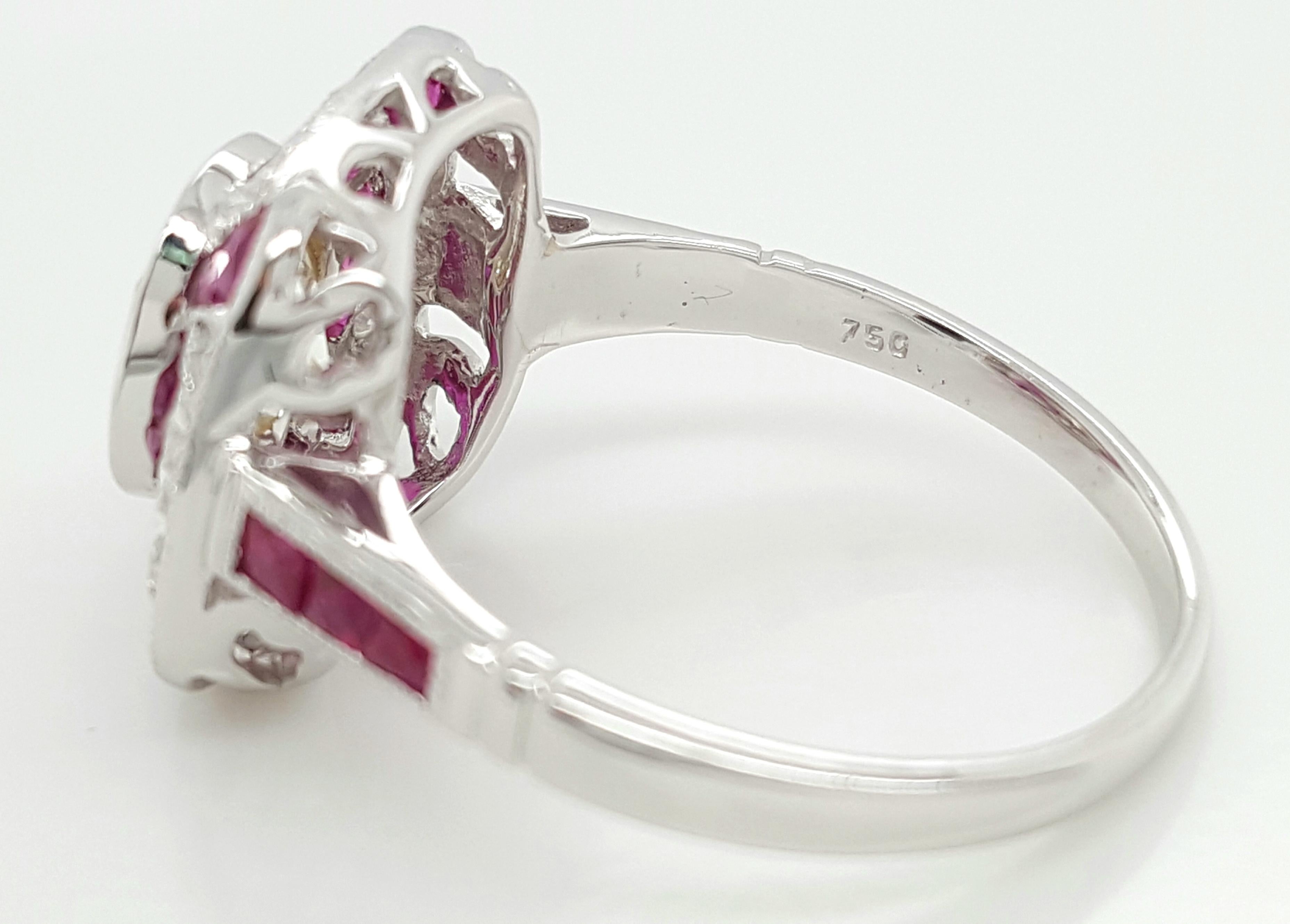 Anillo Halo de Rubí con Diamantes de Corte Europeo Antiguo de 1,5 Quilates en Oro Blanco Inspirado en el Art Decó en venta 3